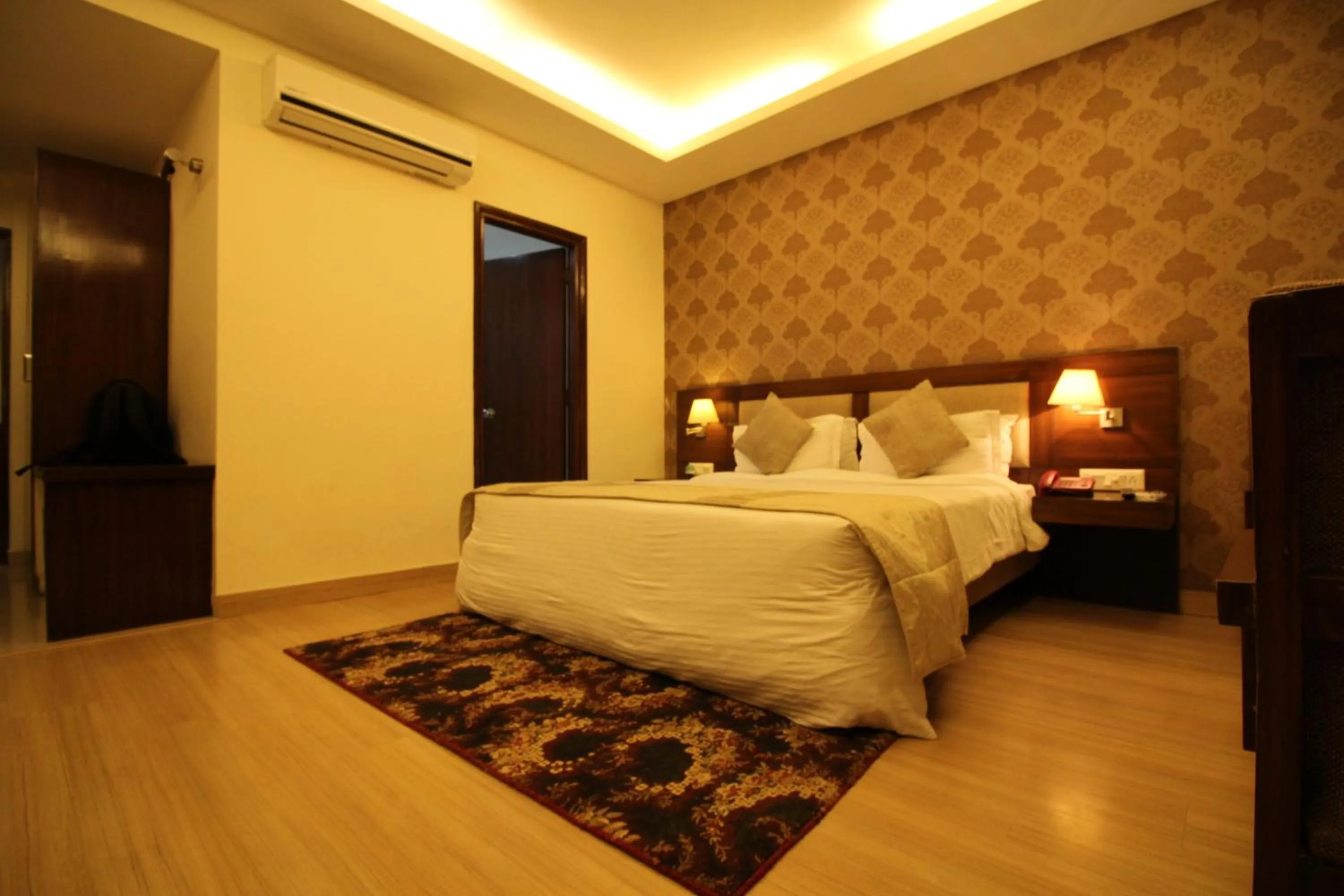 Bedroom, Bed in Hotel Forest Avenue - Best Luxury Hotel in Dehradun