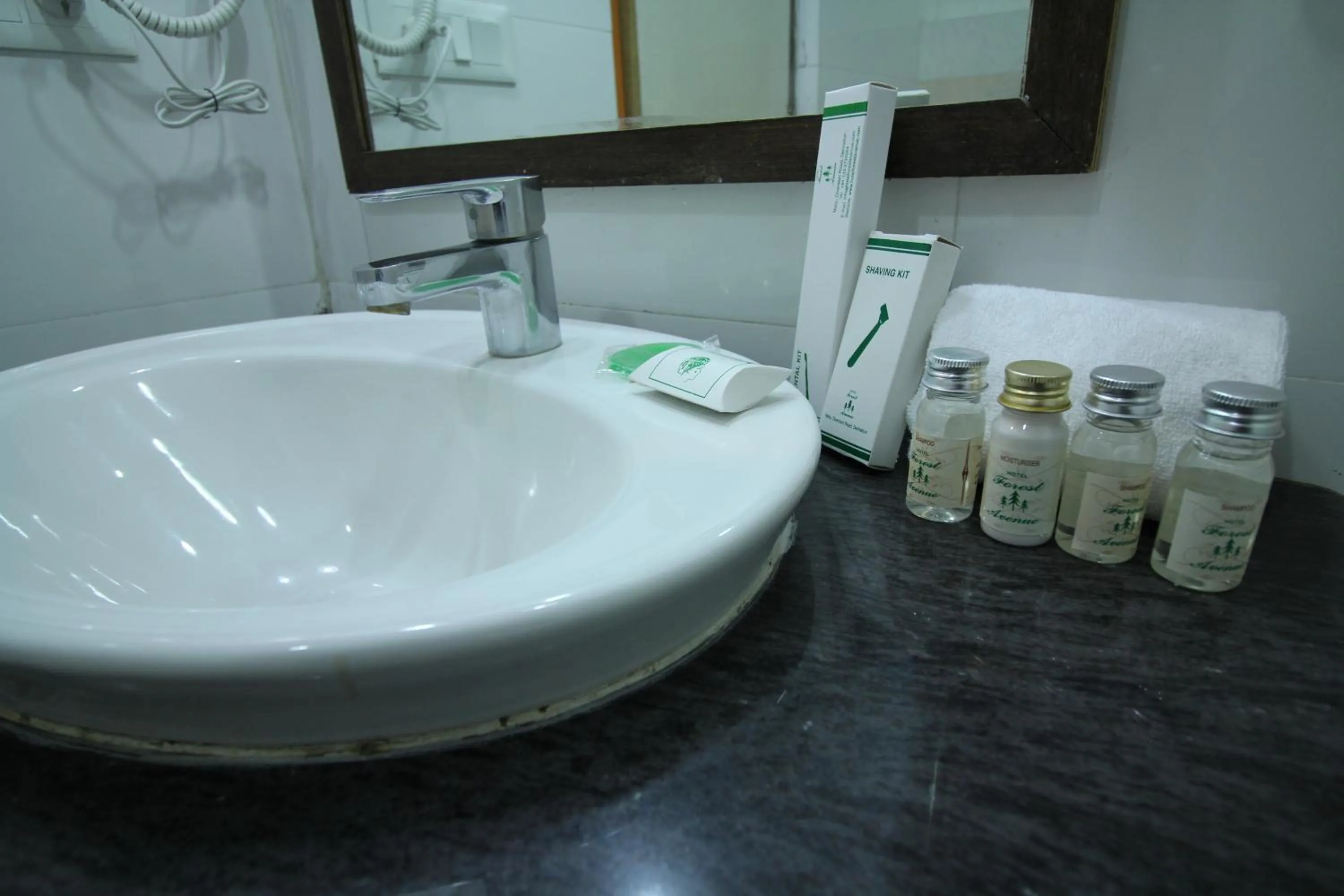 Bathroom in Hotel Forest Avenue - Best Luxury Hotel in Dehradun