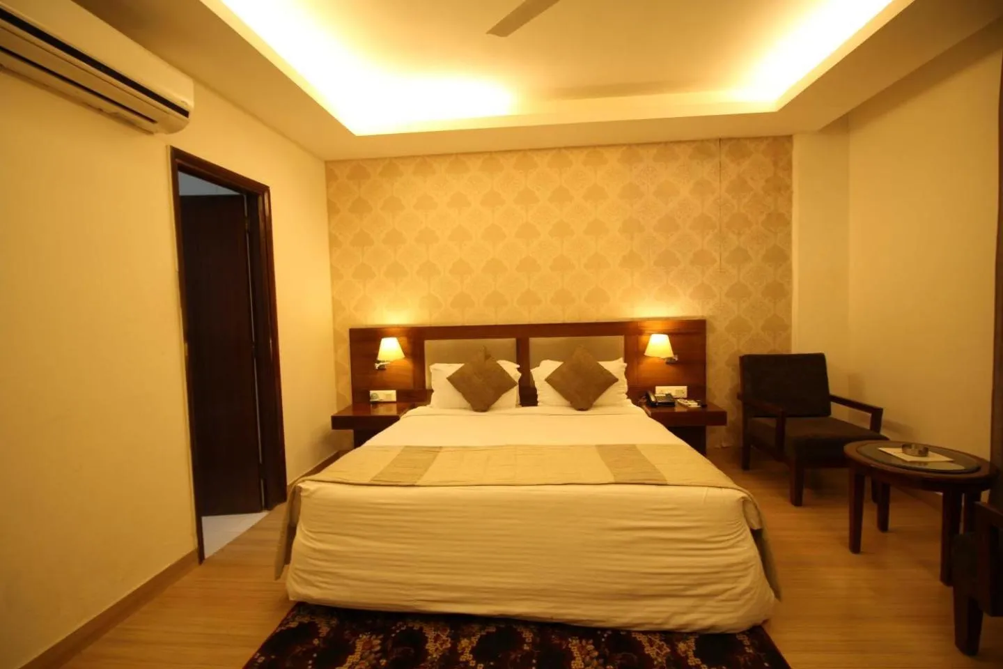 Bedroom, Bed in Hotel Forest Avenue - Best Luxury Hotel in Dehradun