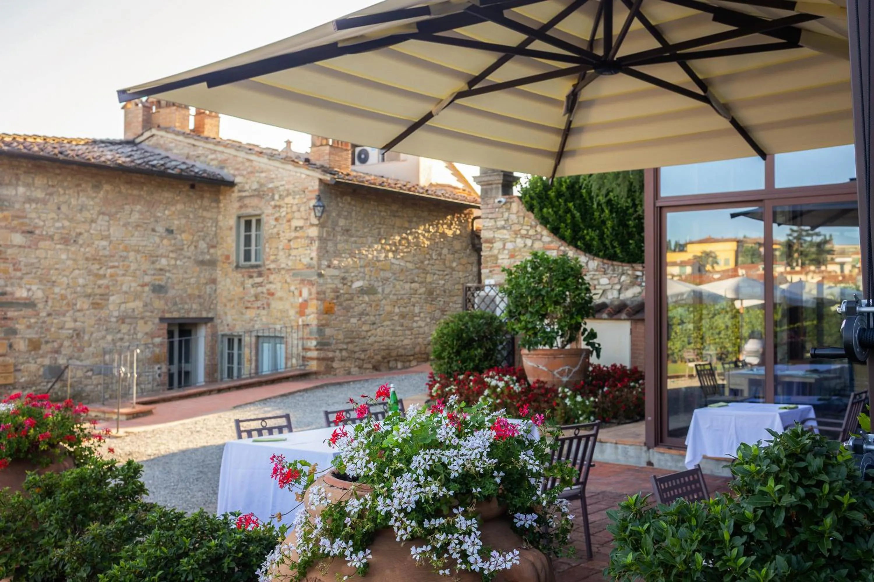 Restaurant/places to eat in Relais Villa Olmo - Place of Charme