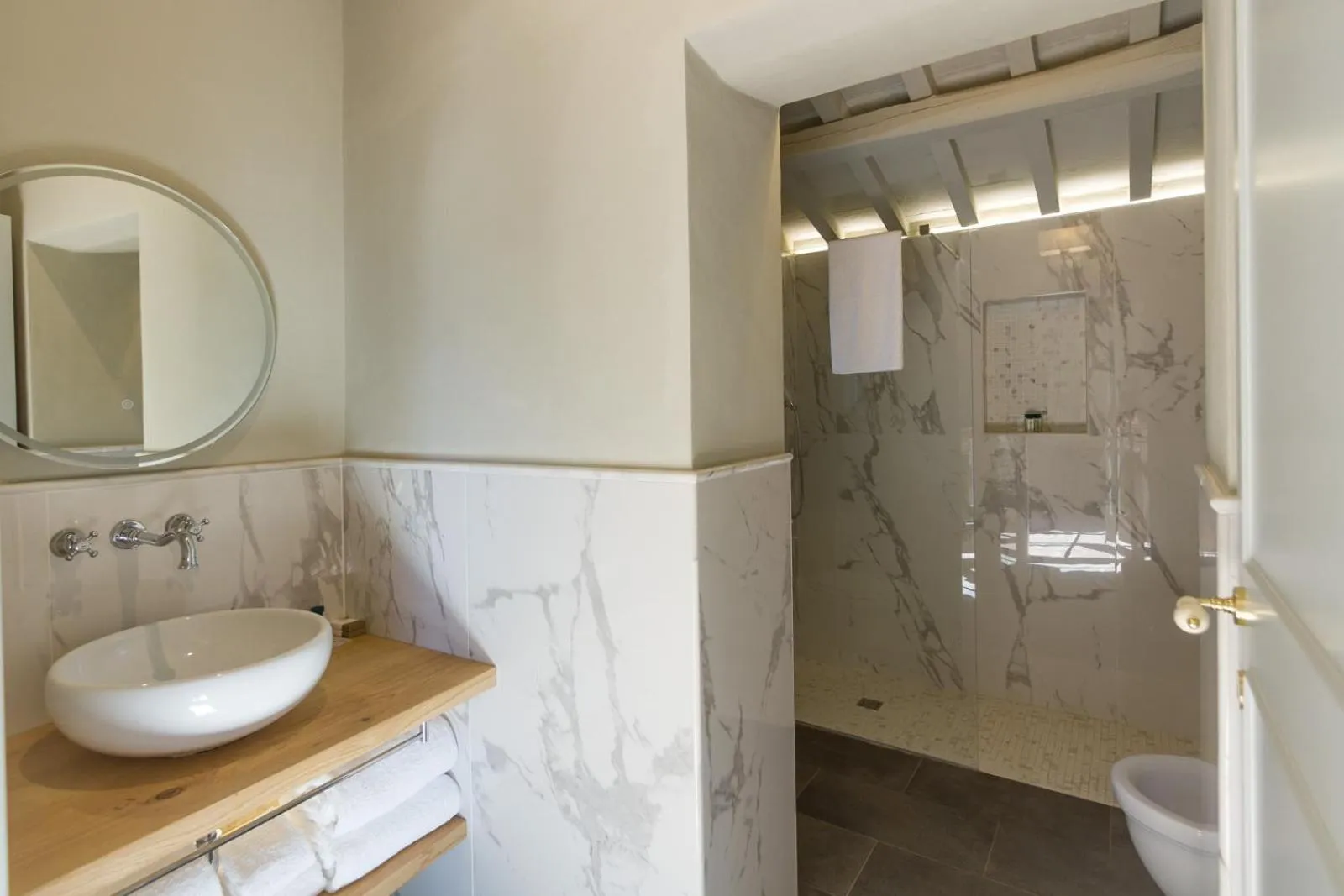 Shower in Relais Villa Olmo - Place of Charme