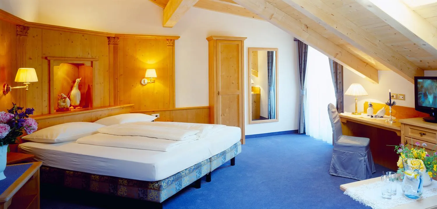 Photo of the whole room, Bed in Adults only Hotel Grafenstein