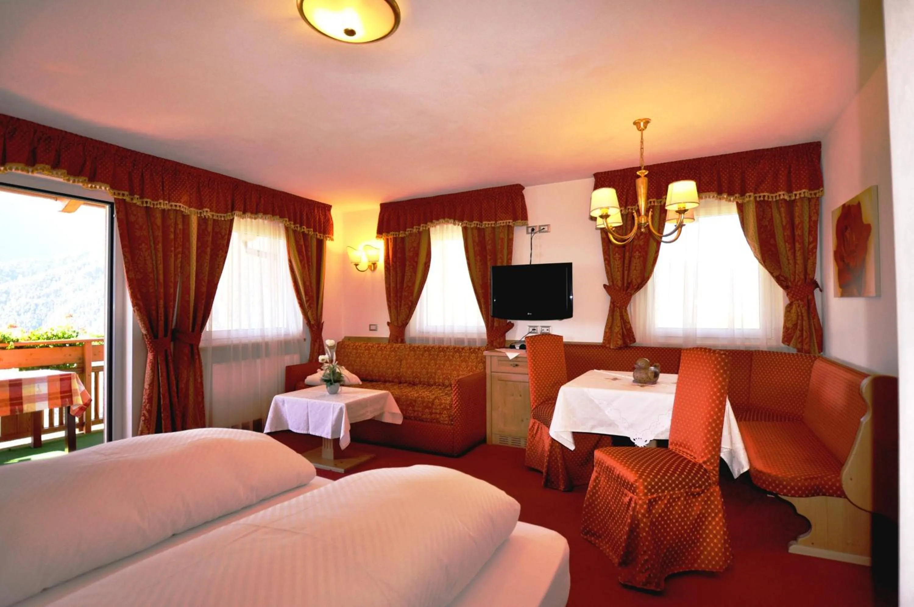 Photo of the whole room, Bed in Adults only Hotel Grafenstein