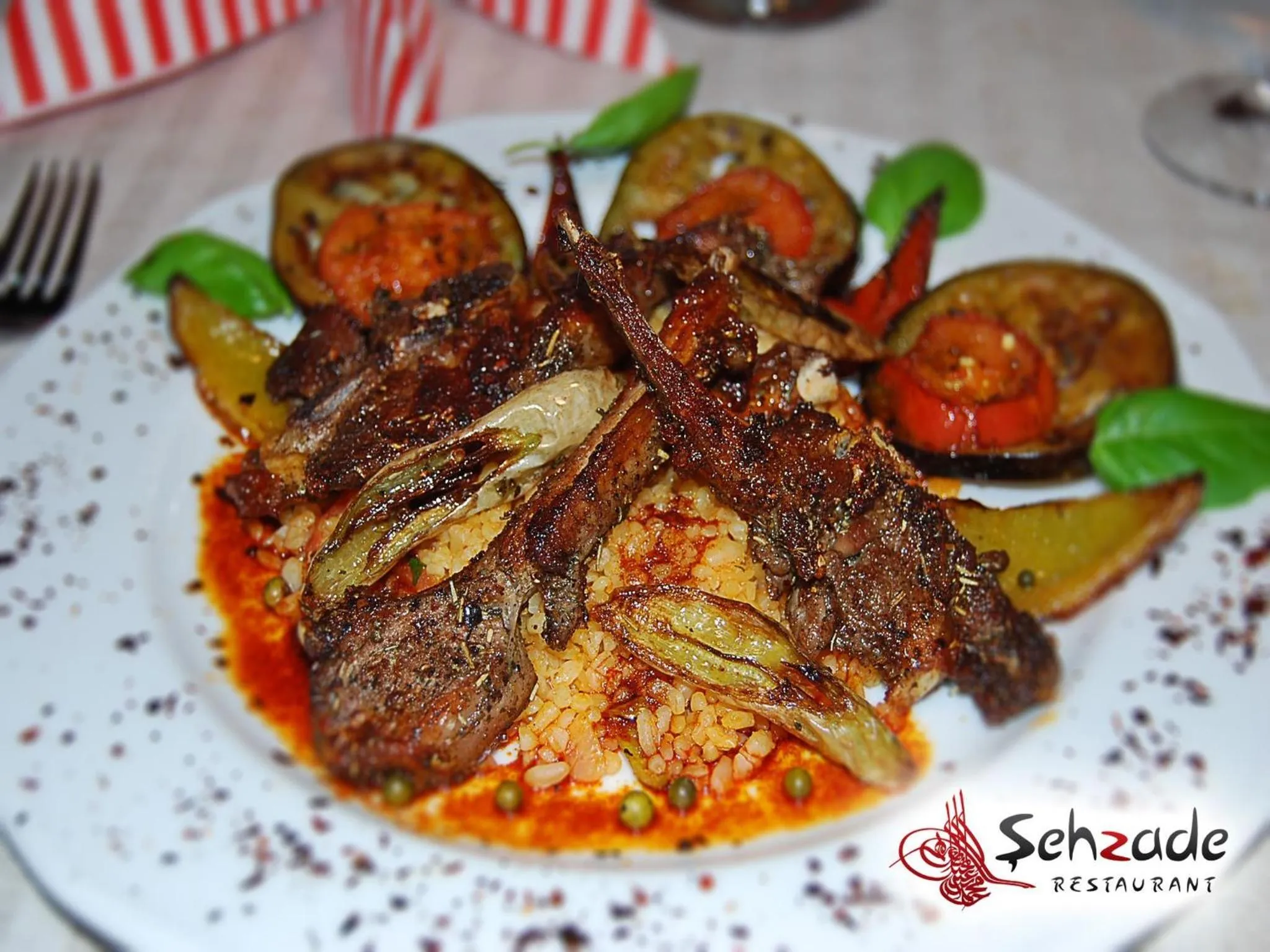 Restaurant/places to eat in Amigo Hotel