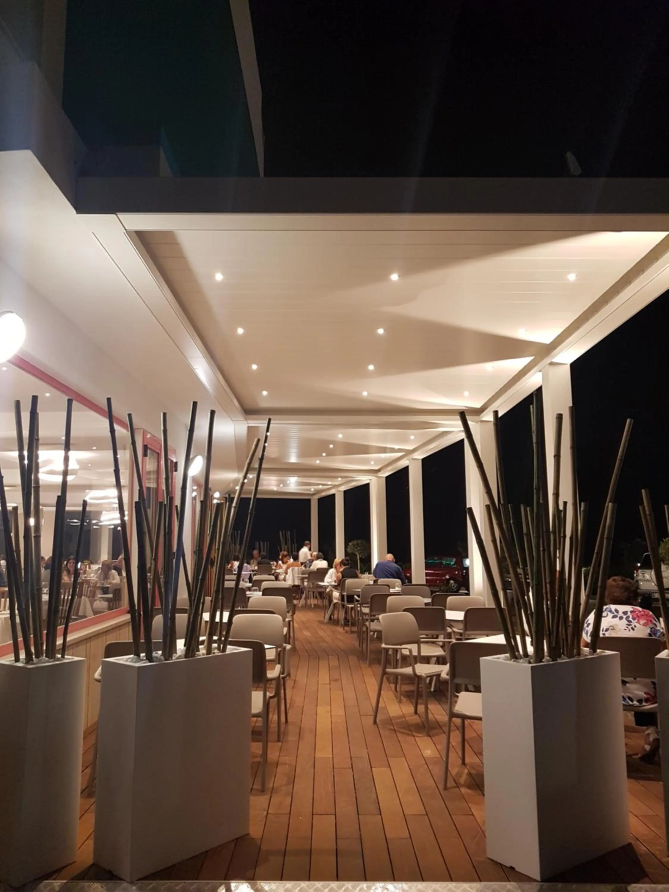 Patio in Hotel Meridiano