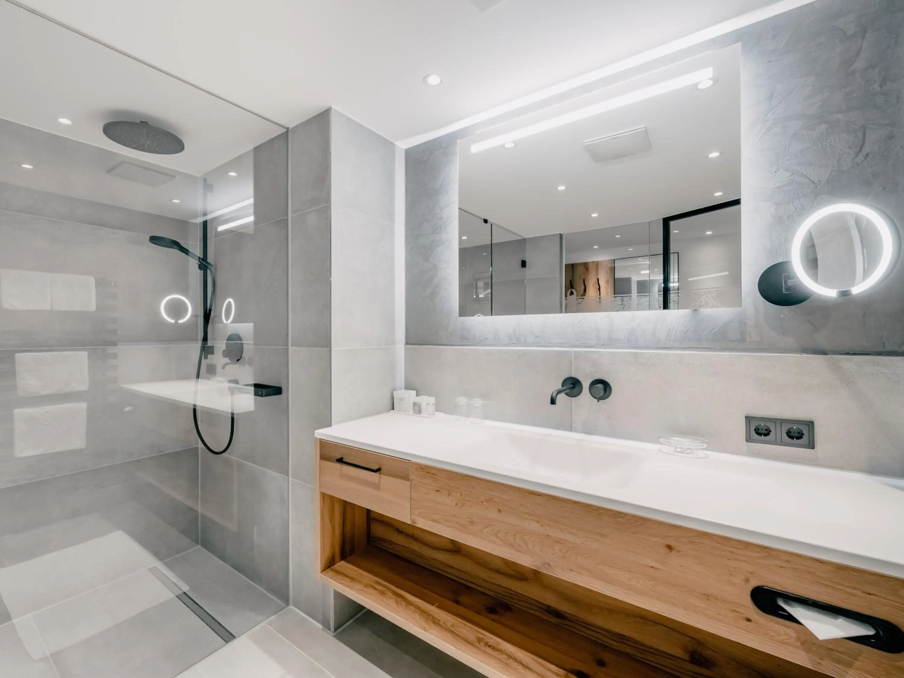 Gourmet & Wine Hotel Austria - 4 Sterne superior - Ski In Ski Out