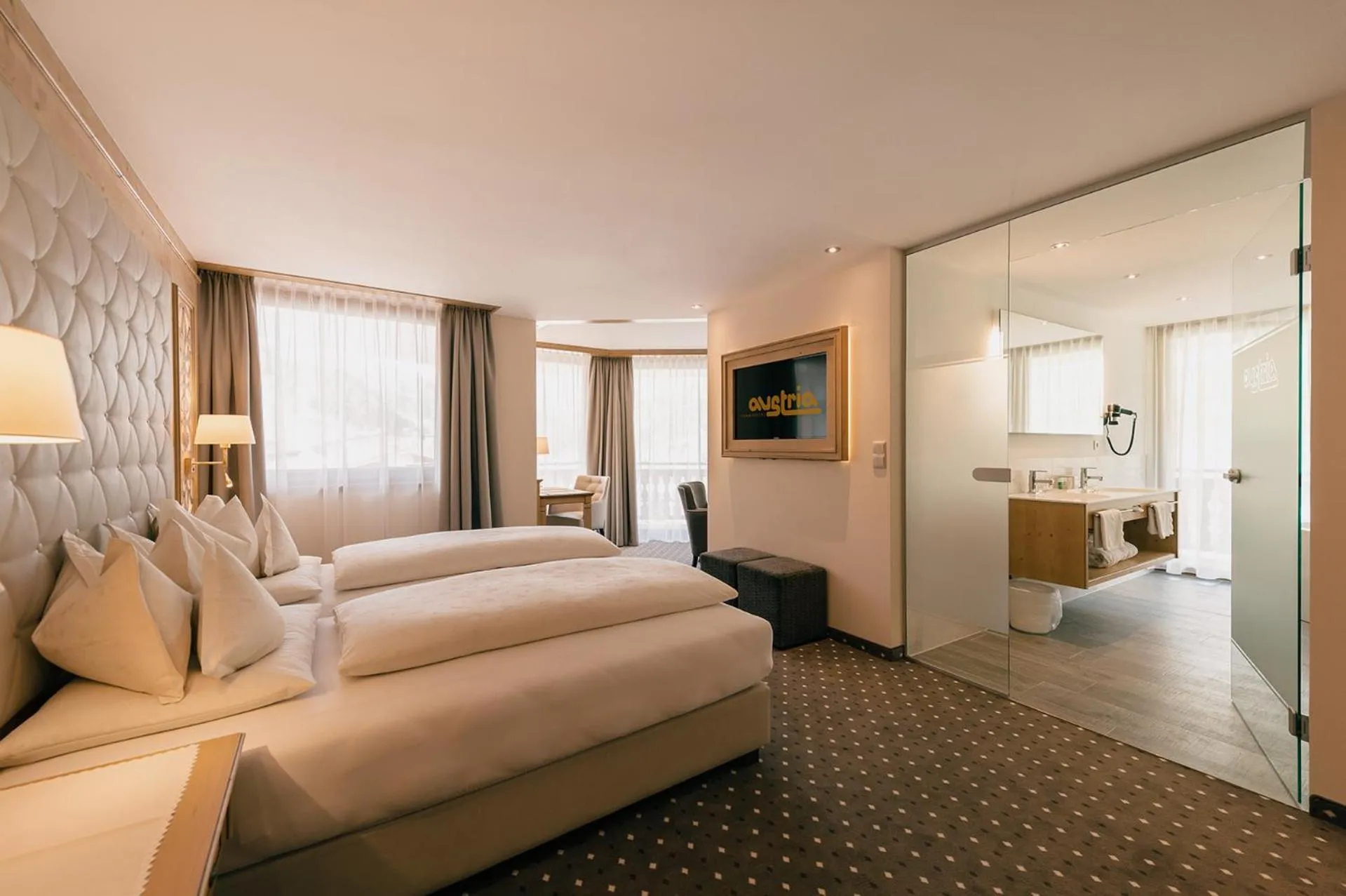 Bed in Gourmet & Wine Hotel Austria - 4 Sterne superior - Ski In Ski Out