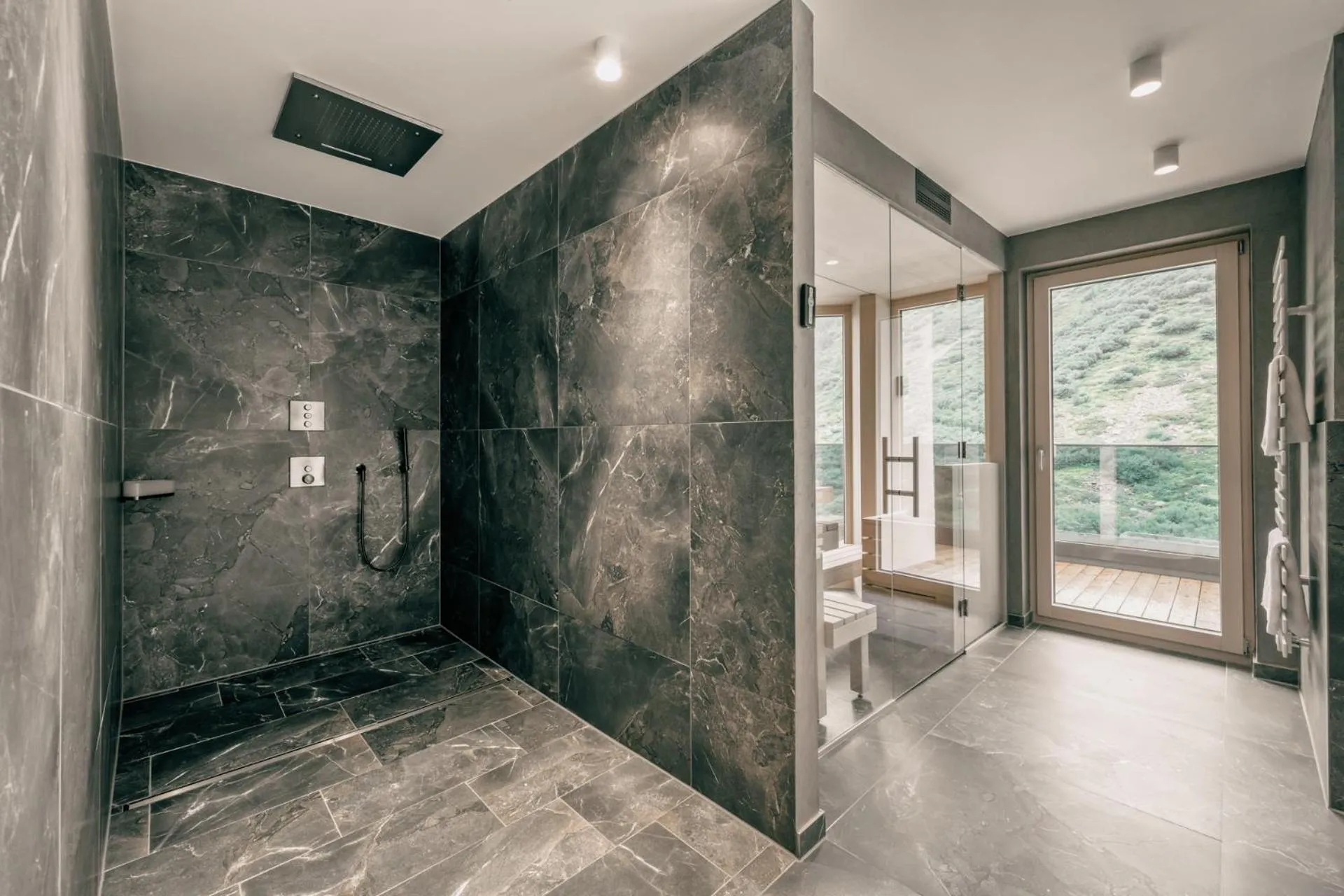 Gourmet & Wine Hotel Austria - 4 Sterne superior - Ski In Ski Out