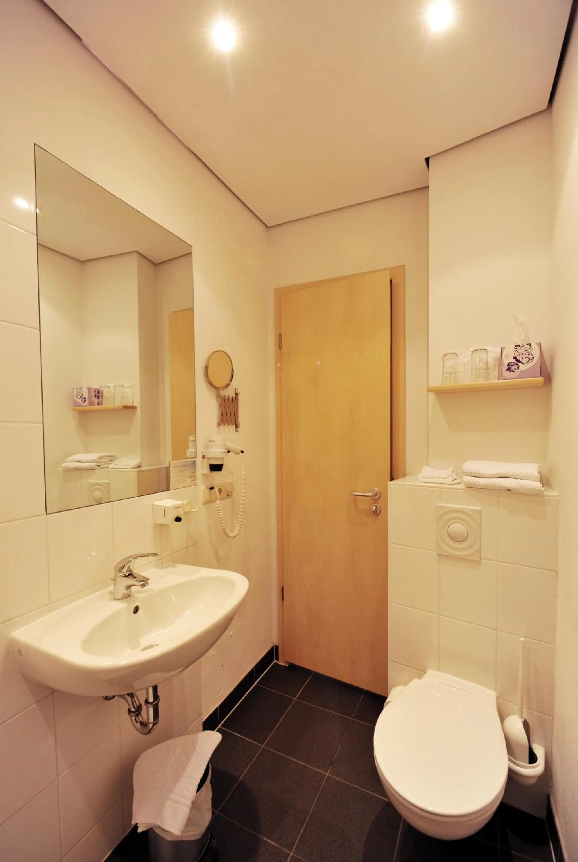 Bathroom in Hôtel Galerie