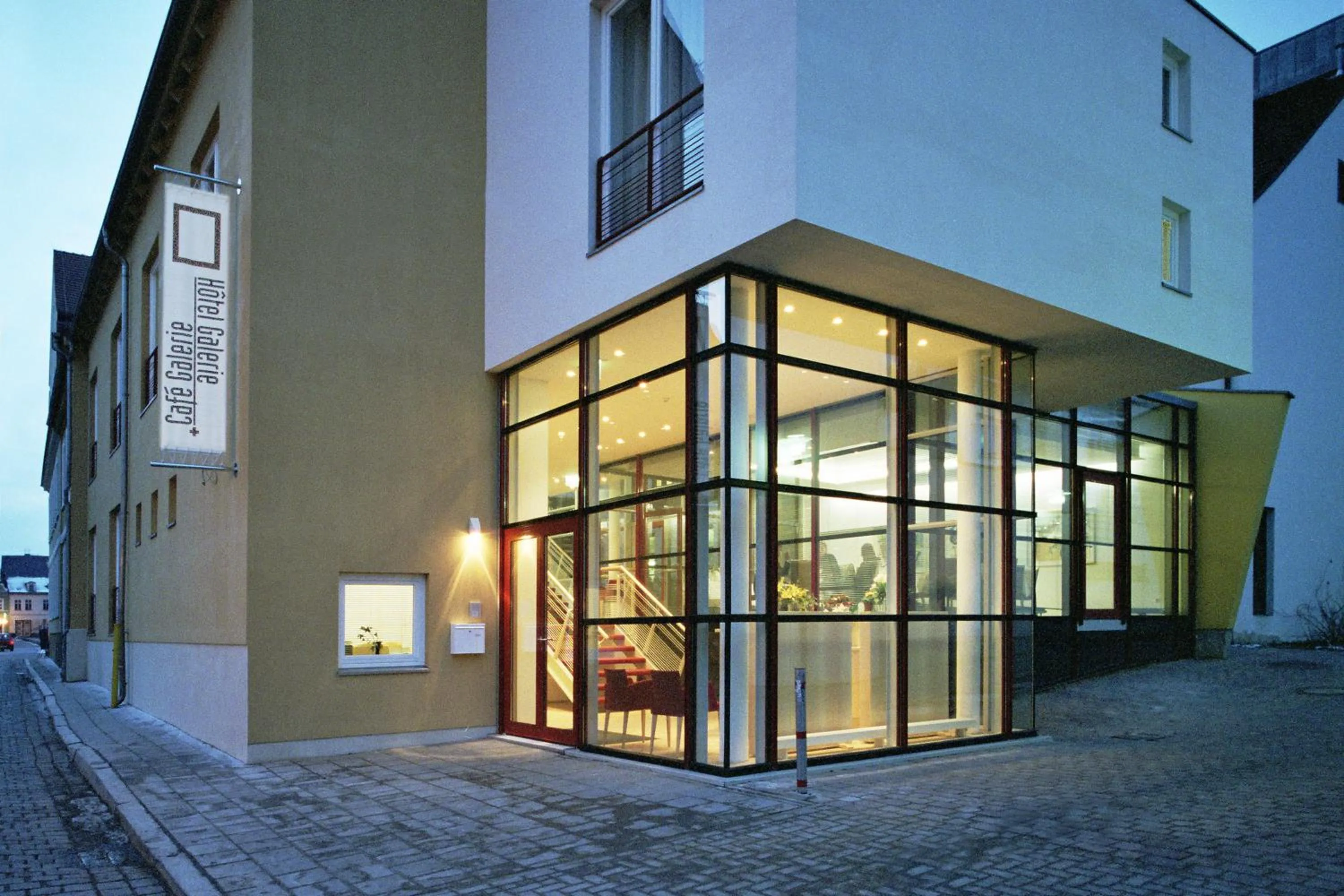 Facade/entrance in Hôtel Galerie