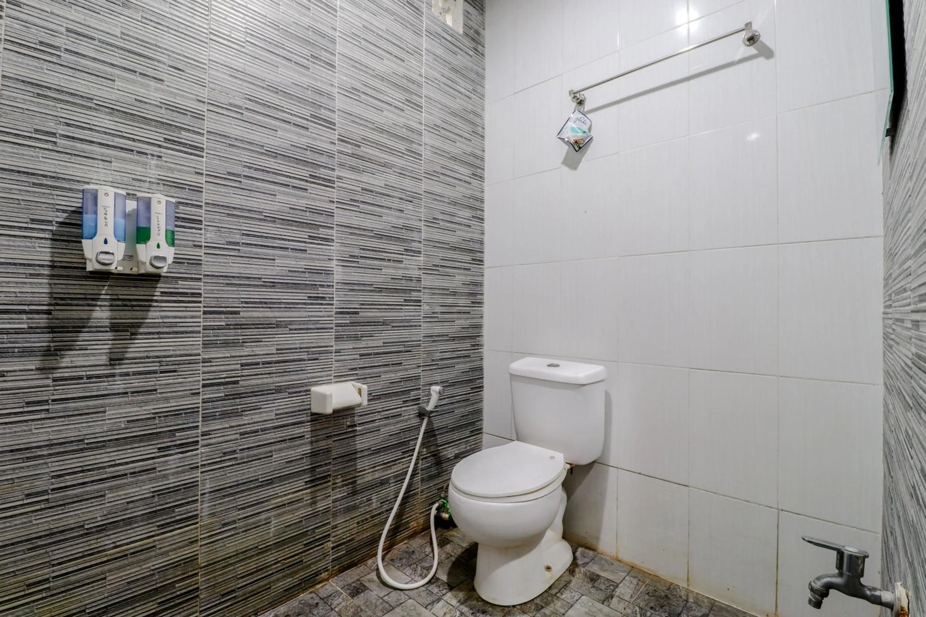 Bathroom in E Kamar Jogja