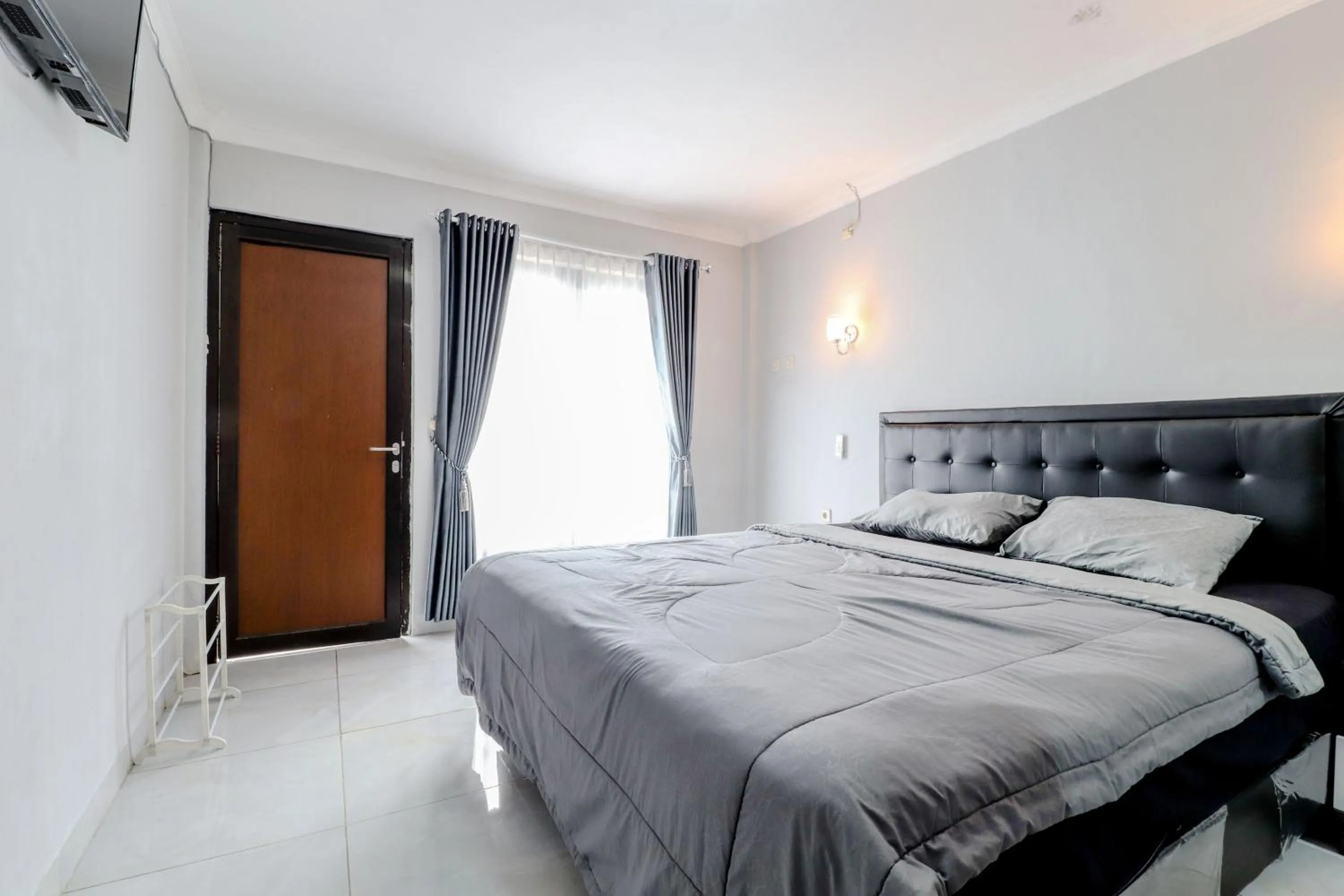 Bed in E Kamar Jogja