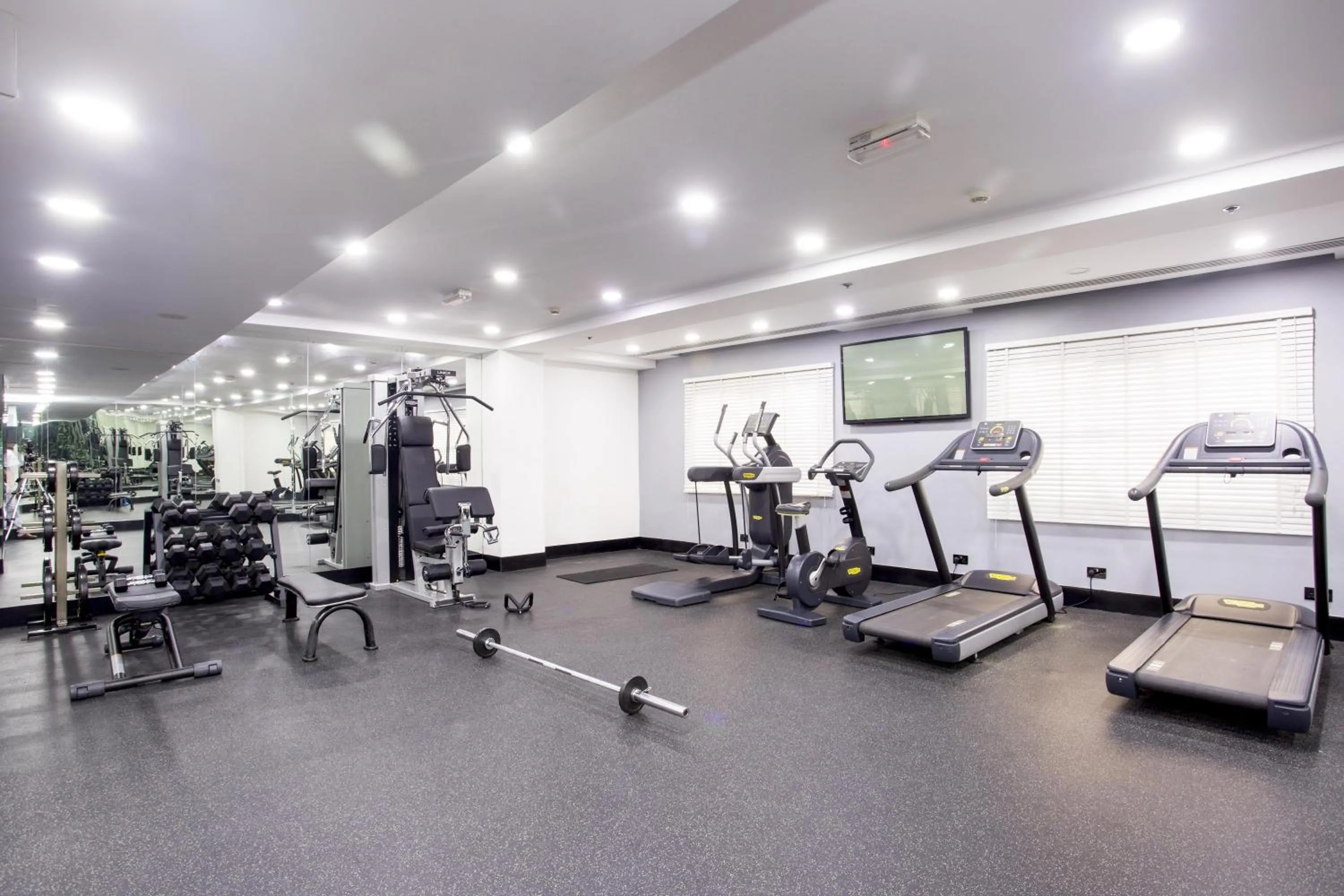 Fitness centre/facilities in Best Western Premier Muscat