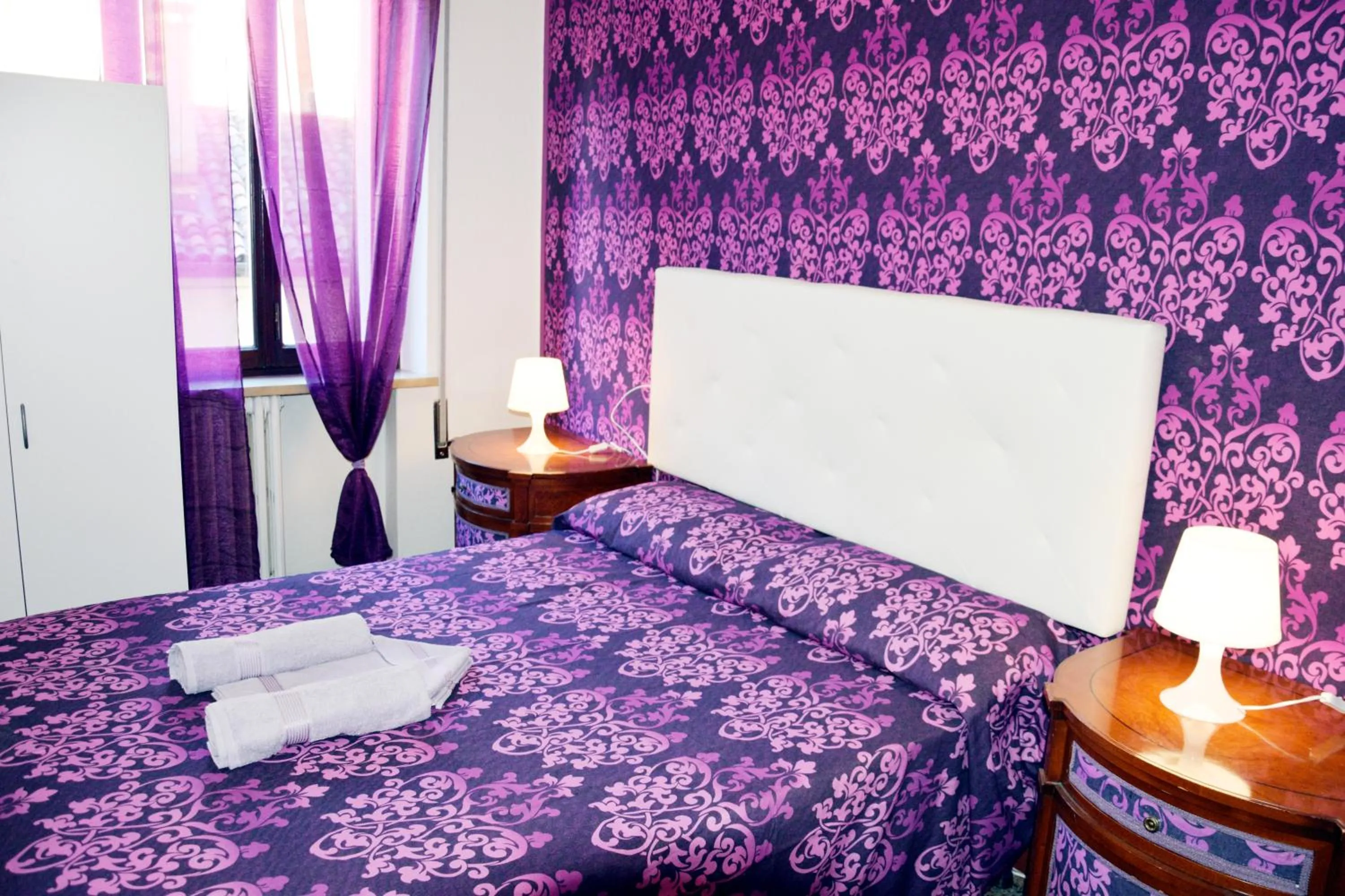 Bed in Venice Rainbow Apartment San Marco