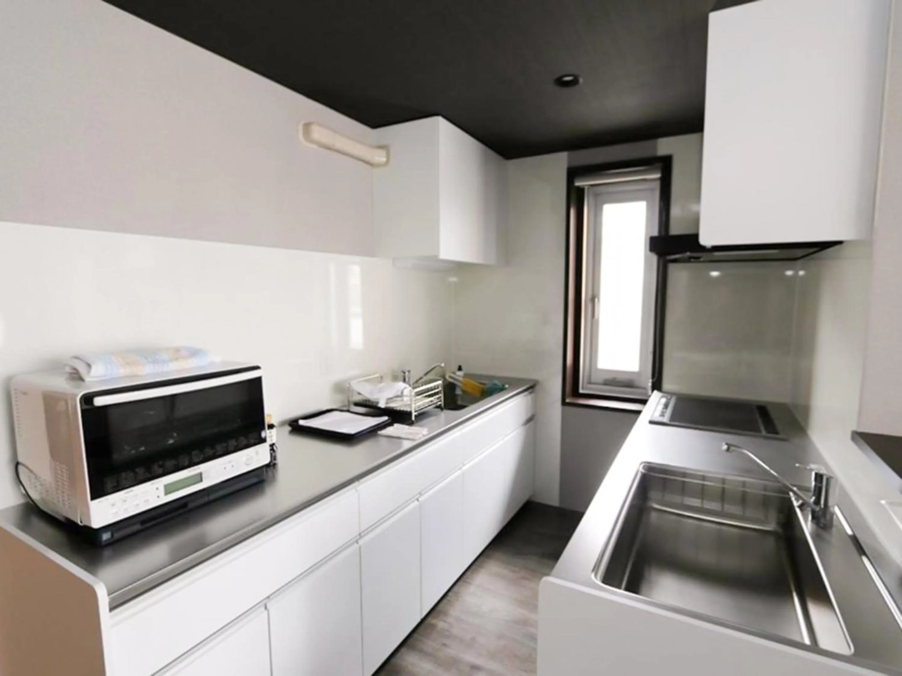 Communal kitchen in Kamuy Rera