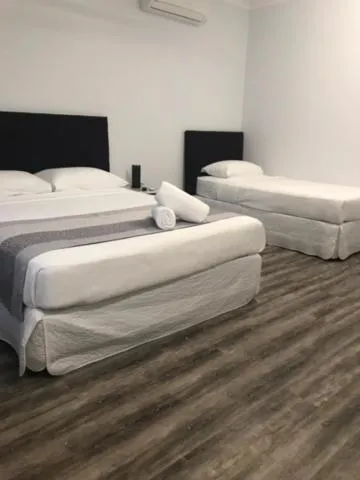 Bed in Escape On Lake