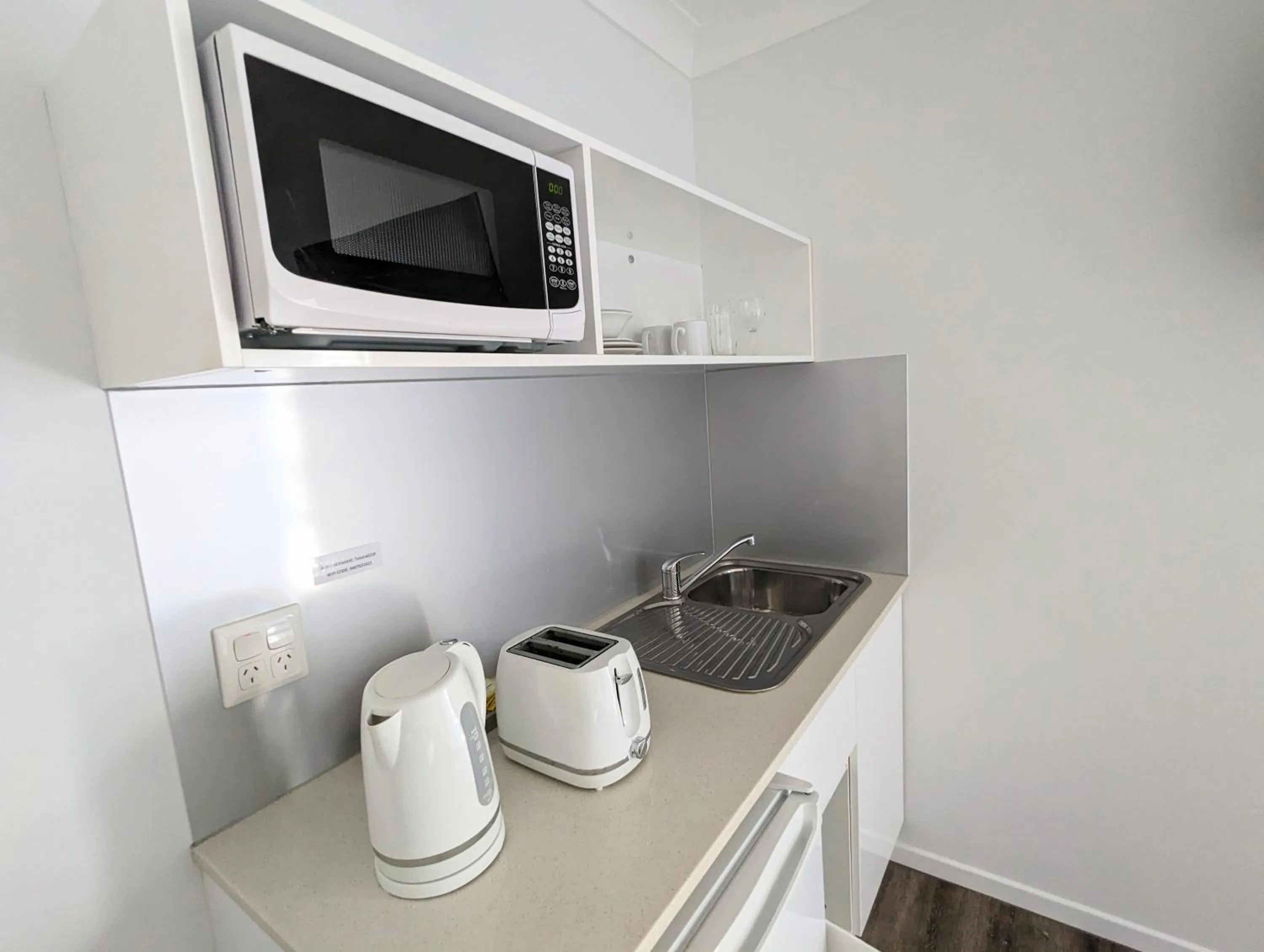 Kitchen or kitchenette in Escape On Lake