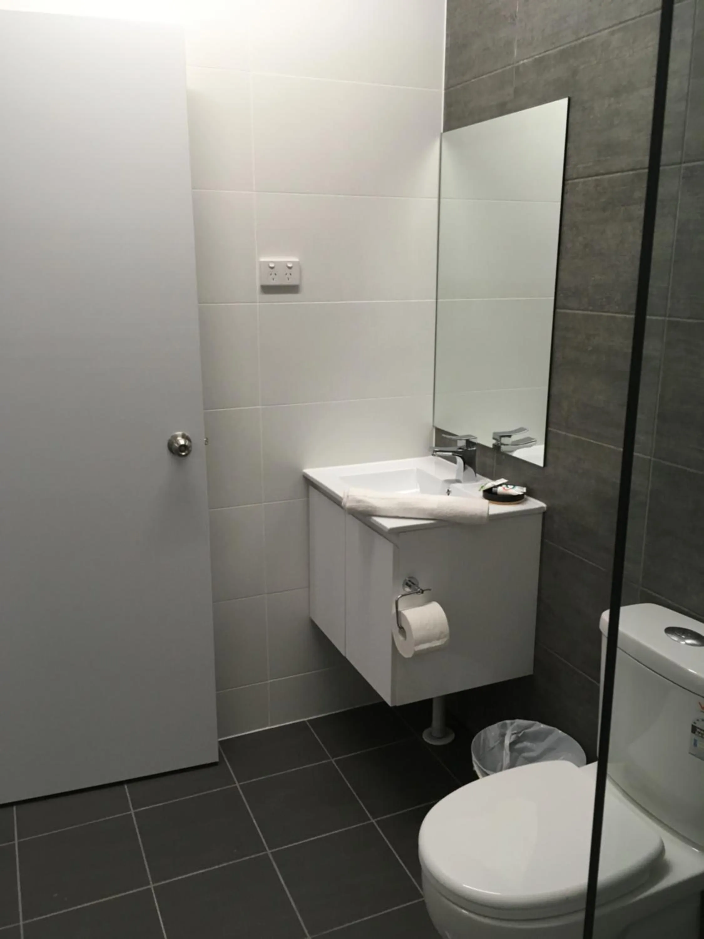 Bathroom in Escape On Lake