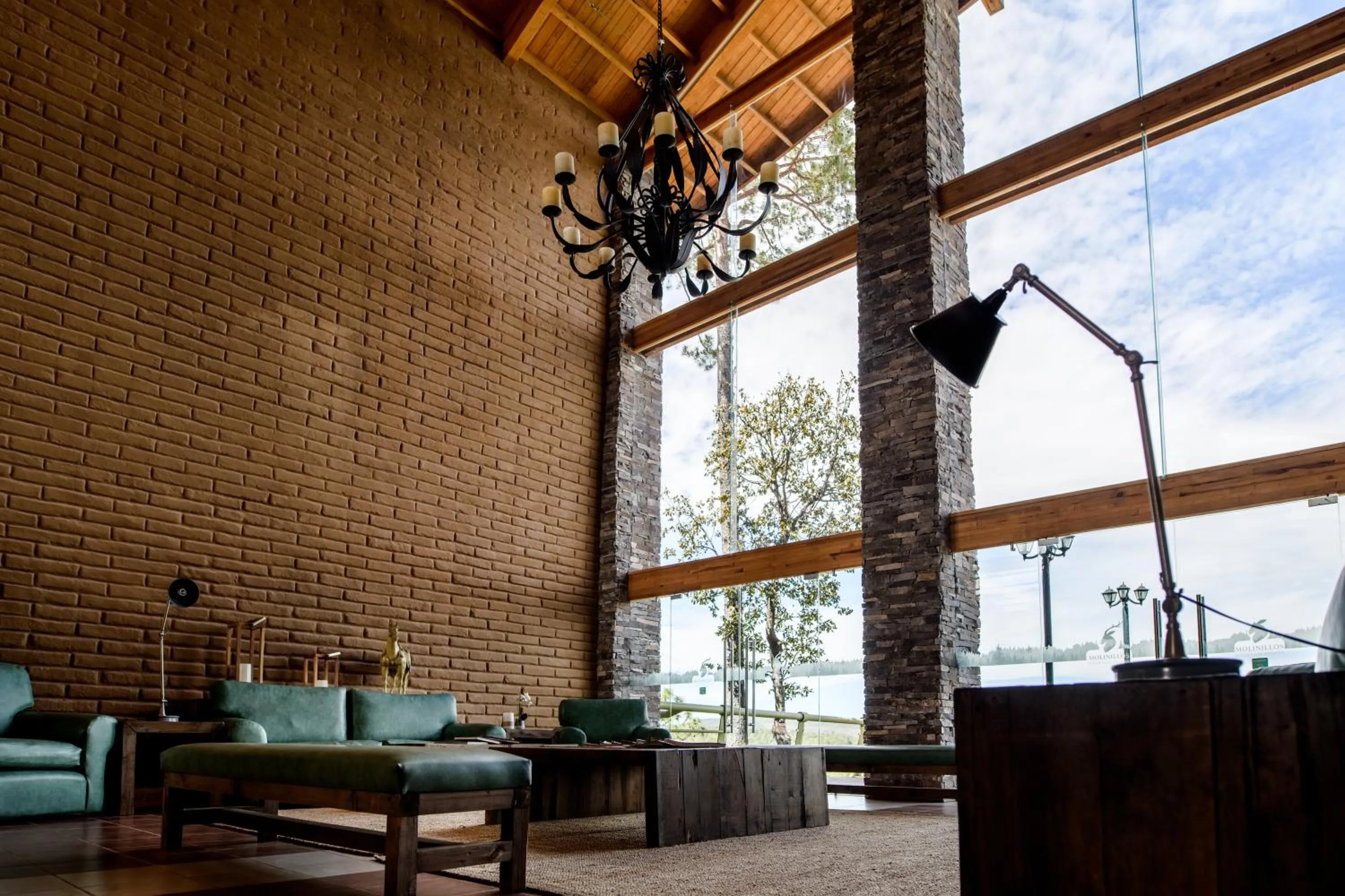 Seating area in Molinillos Mountain Resort