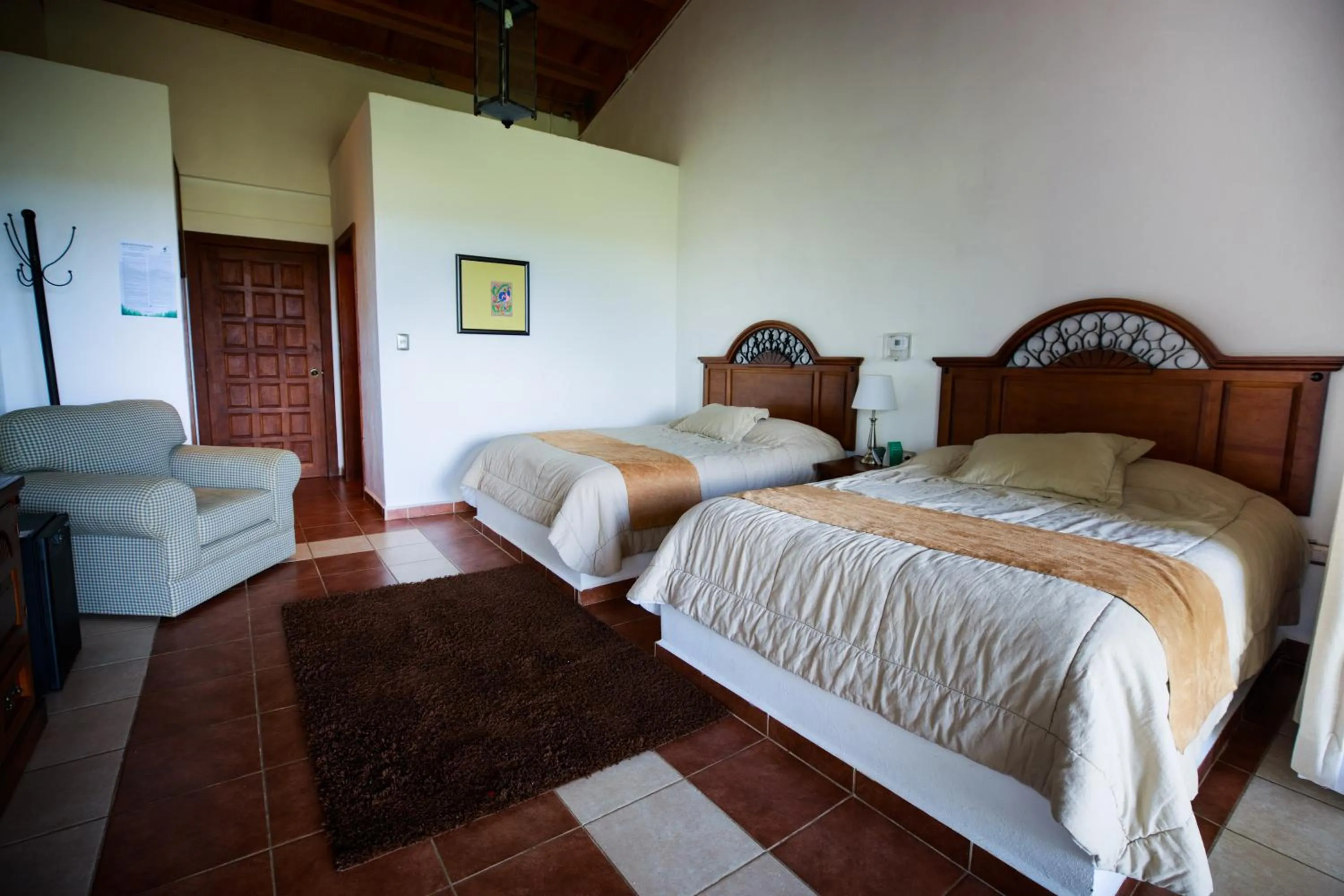 Photo of the whole room, Bed in Molinillos Mountain Resort