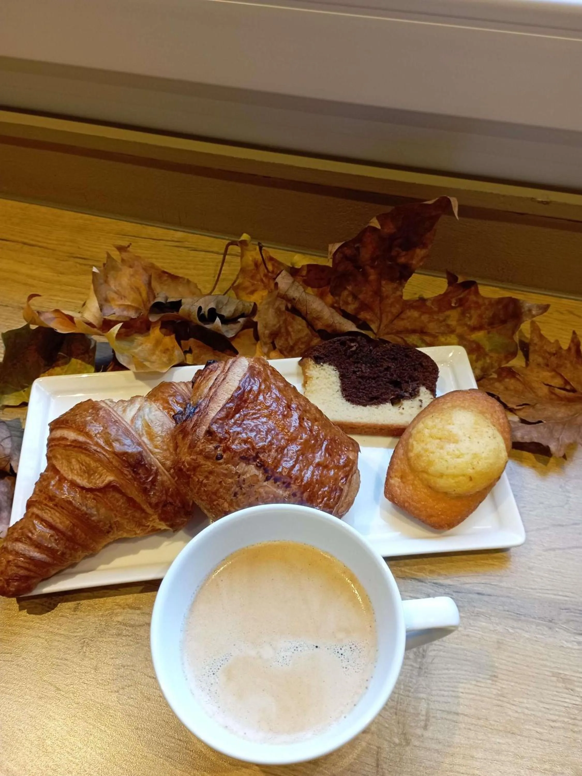 Breakfast in ibis les Etangs des Moines