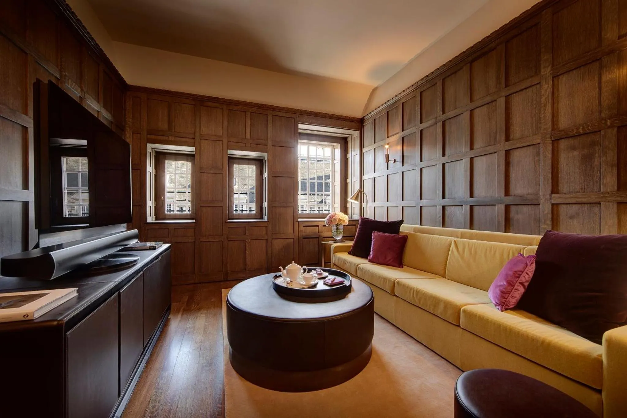 Photo of the whole room in Hotel Cafe Royal