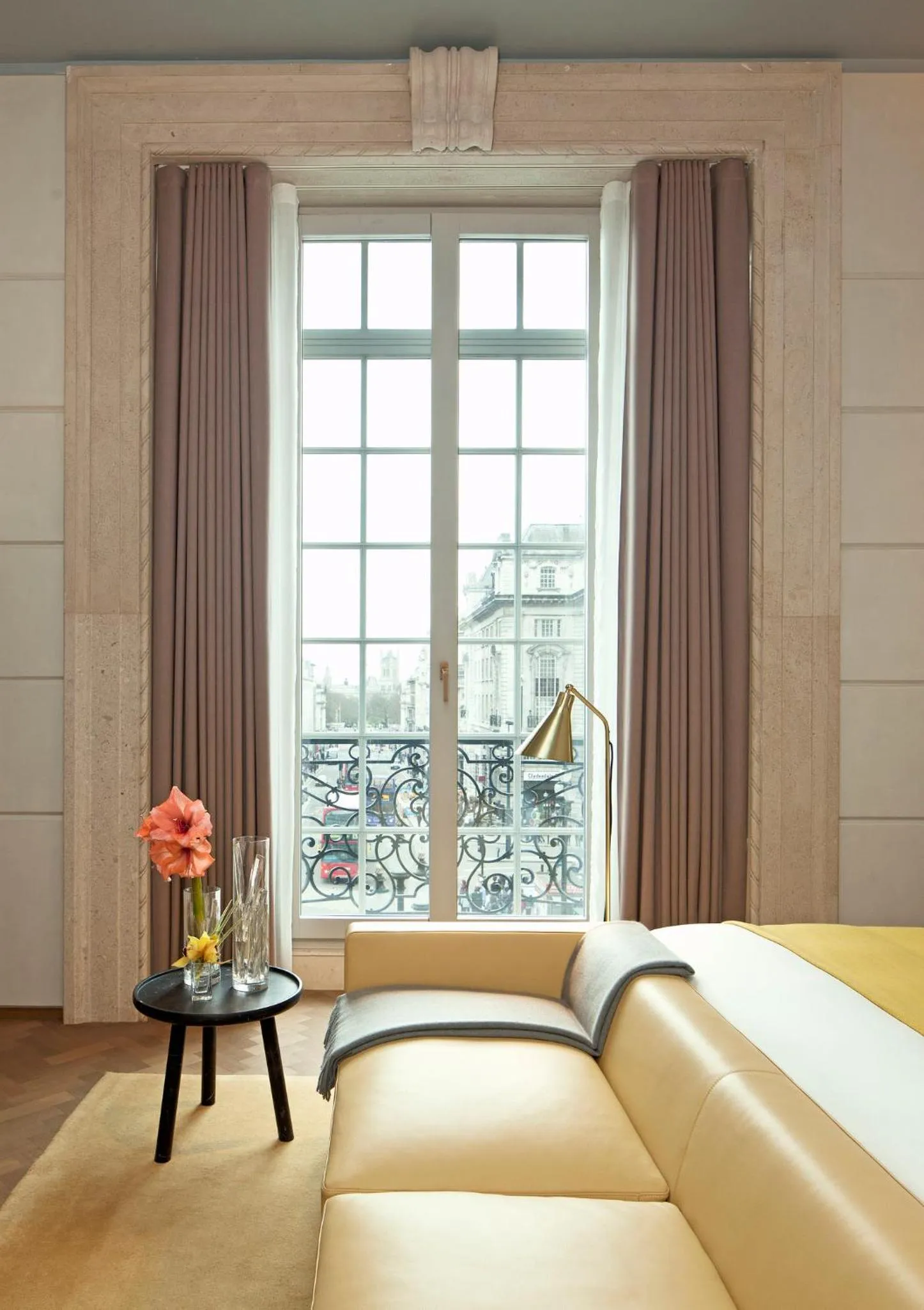 Photo of the whole room, Bed in Hotel Cafe Royal