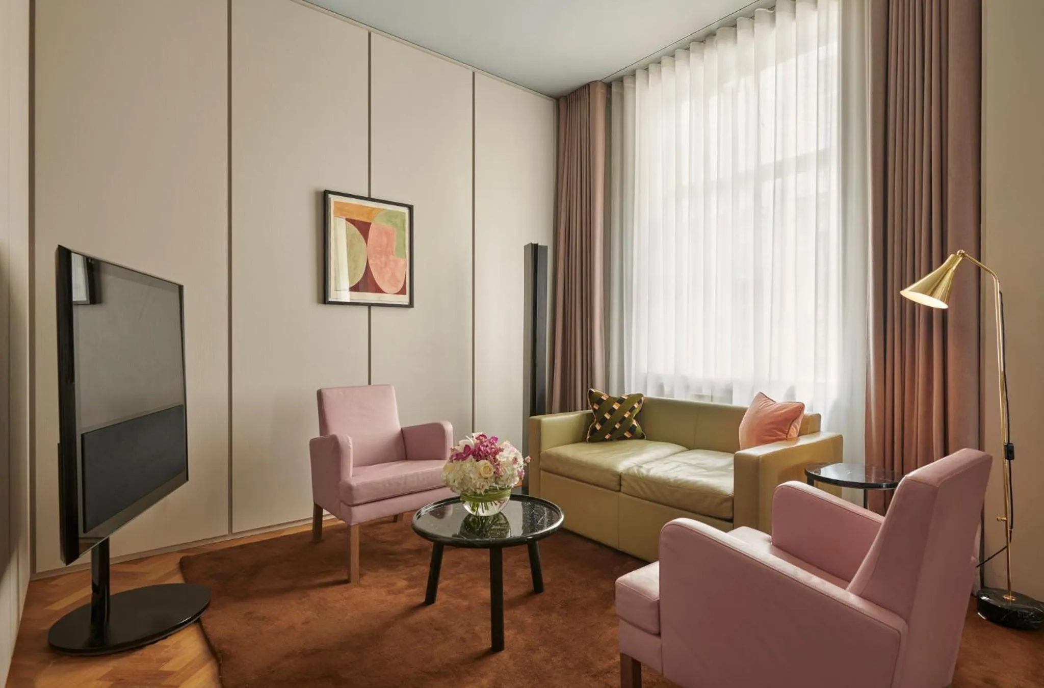 Photo of the whole room in Hotel Cafe Royal