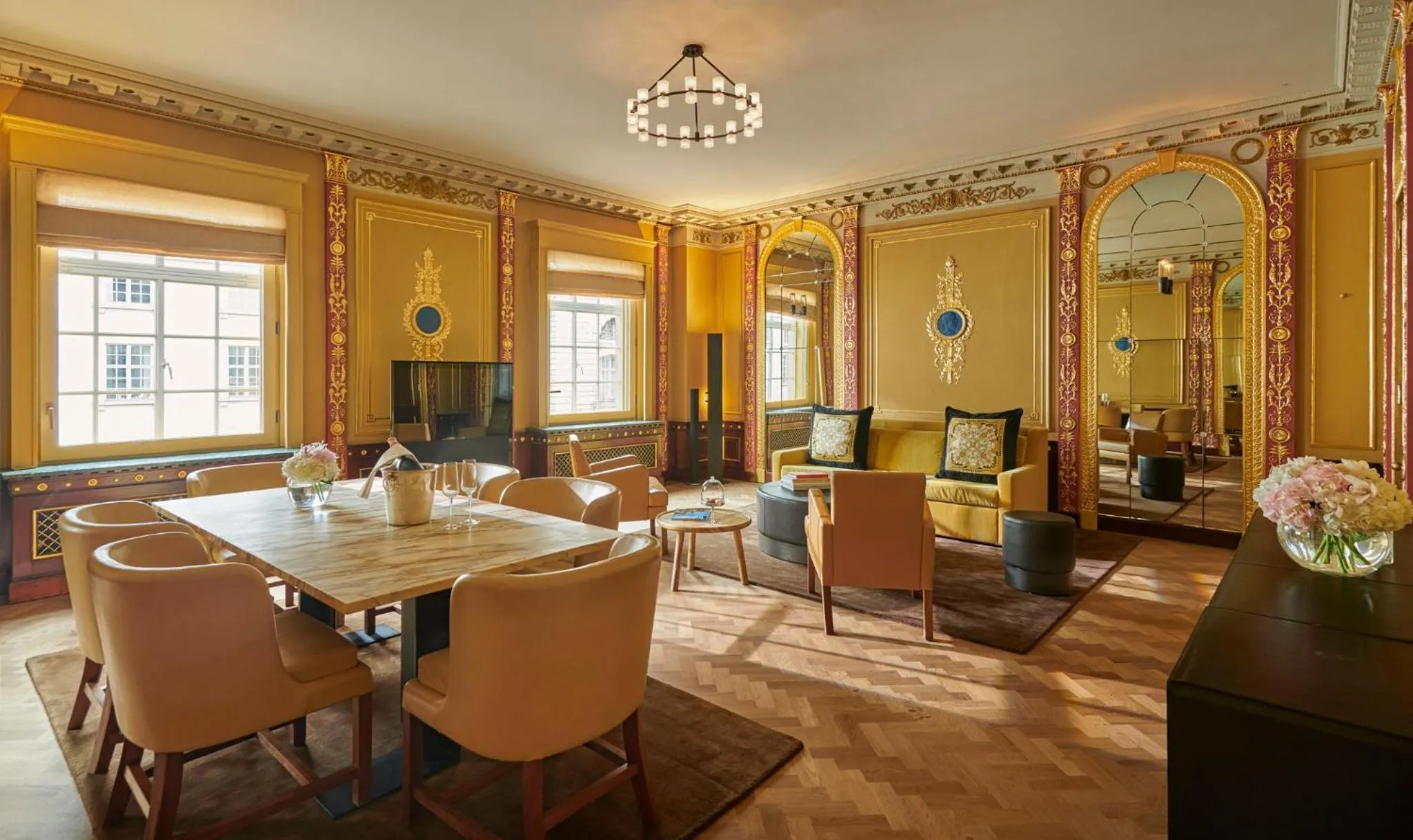 Photo of the whole room in Hotel Cafe Royal