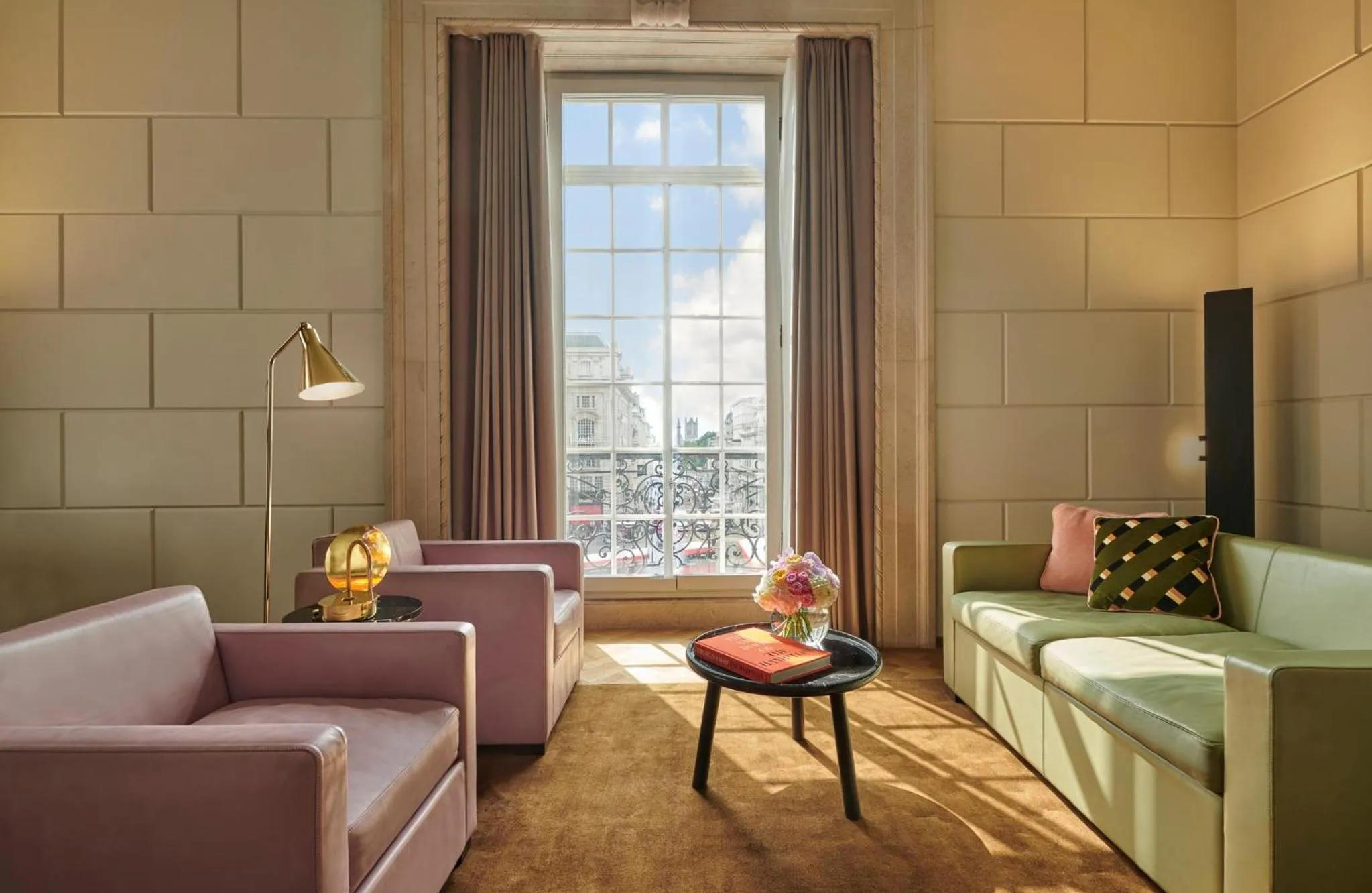 Photo of the whole room in Hotel Cafe Royal