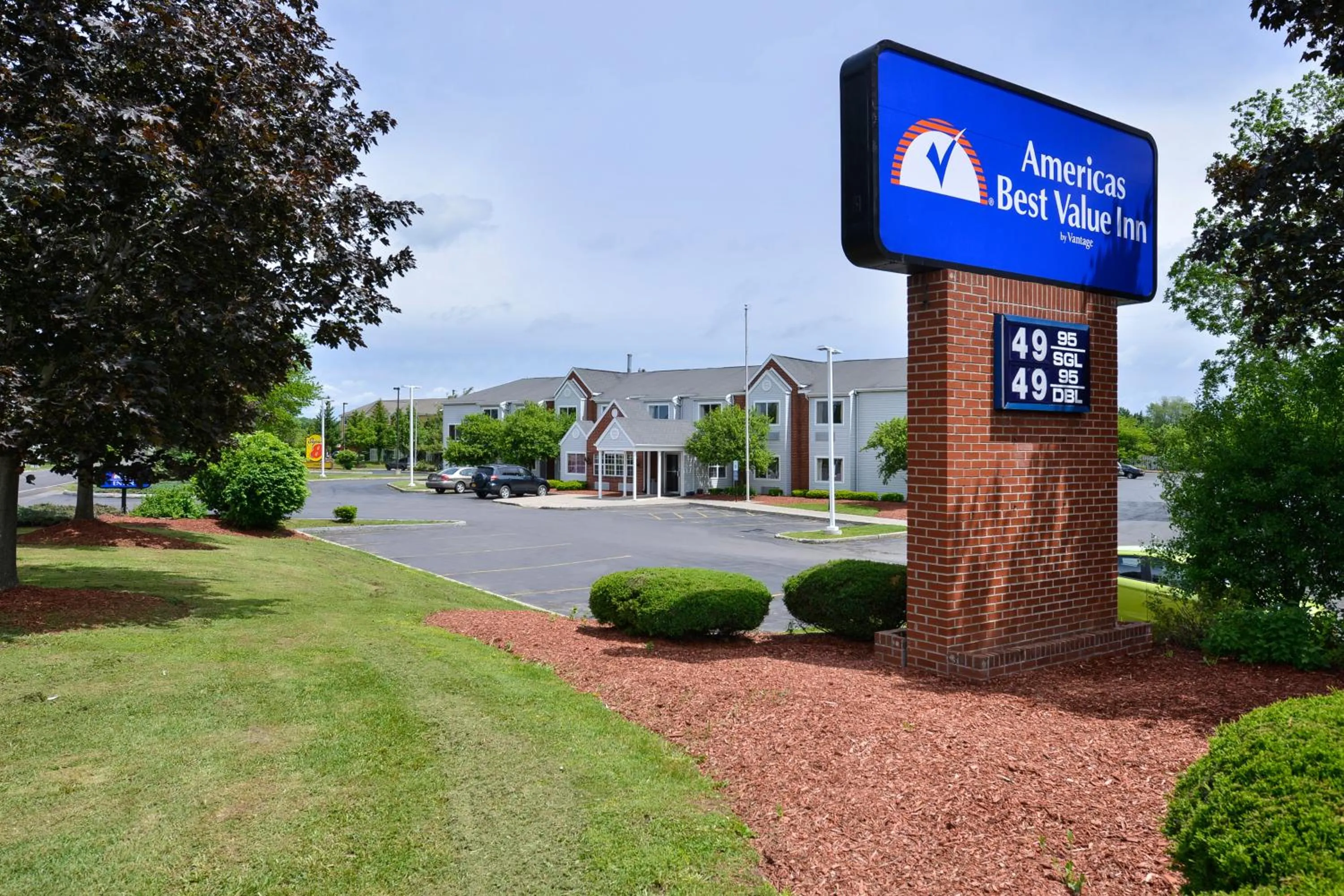 Facade/entrance in Americas Best Value Inn - East Syracuse