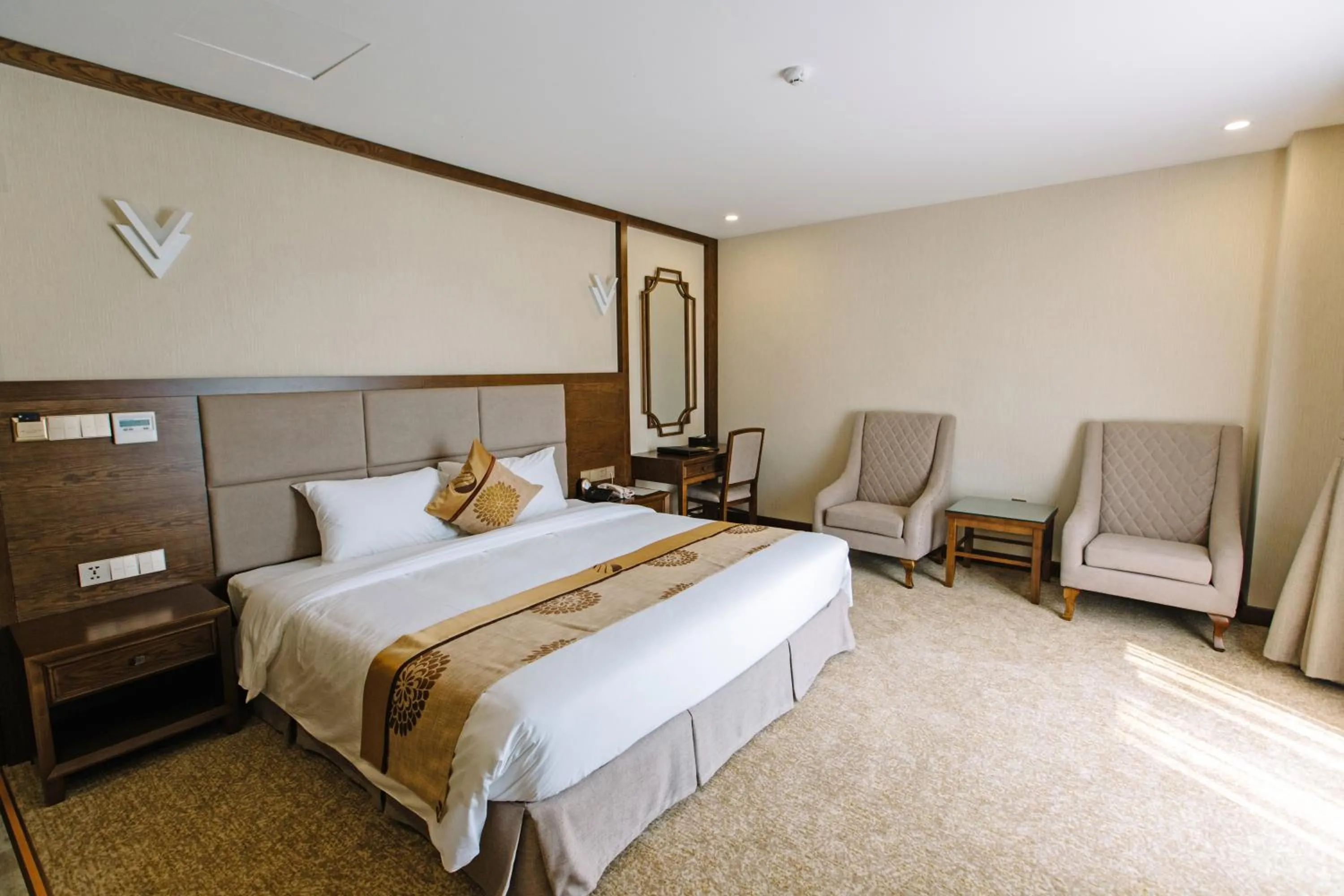 Bedroom, Bed in Duc Huy Grand Hotel and Spa