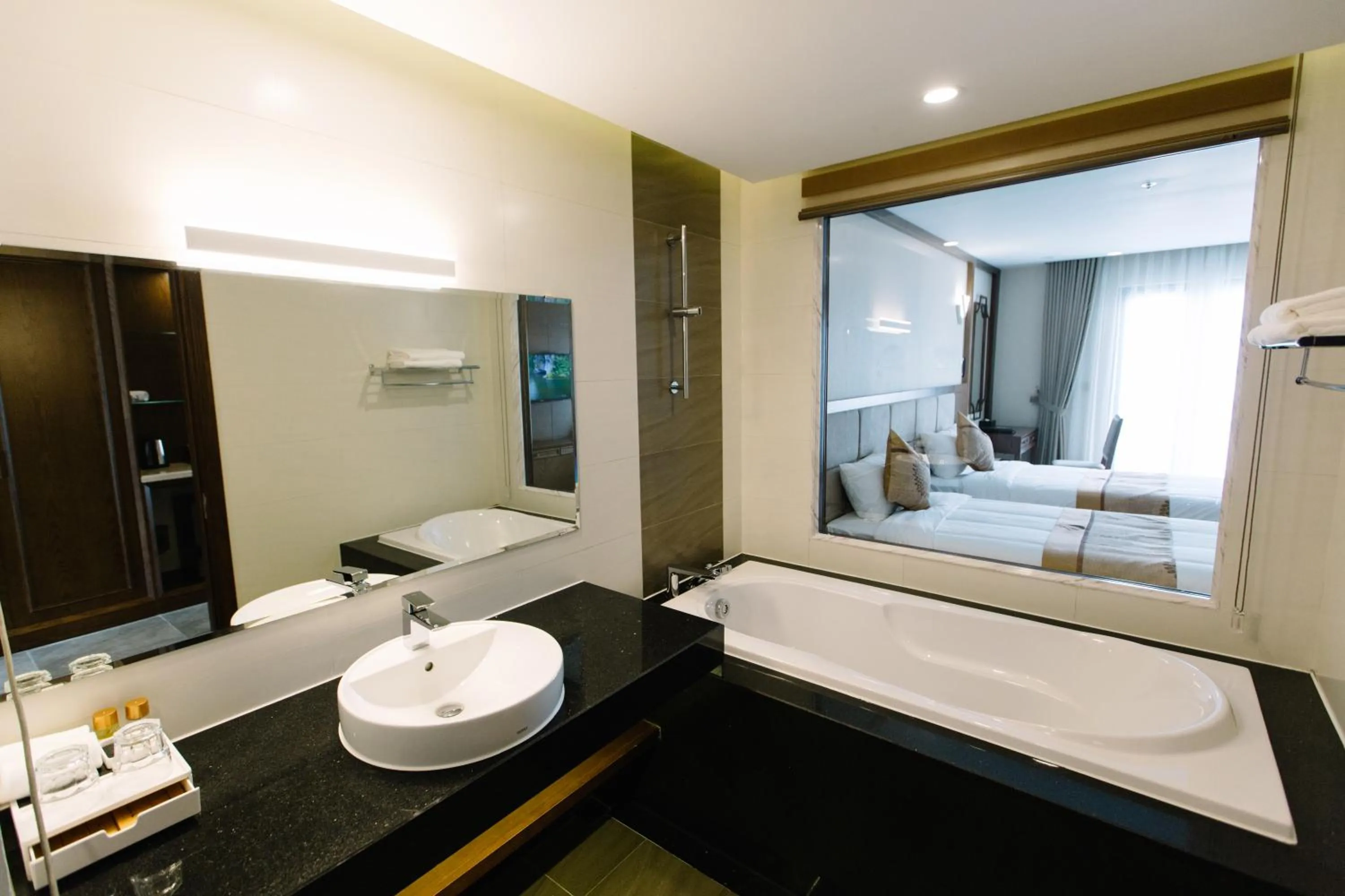 Bathroom, Bed in Duc Huy Grand Hotel and Spa