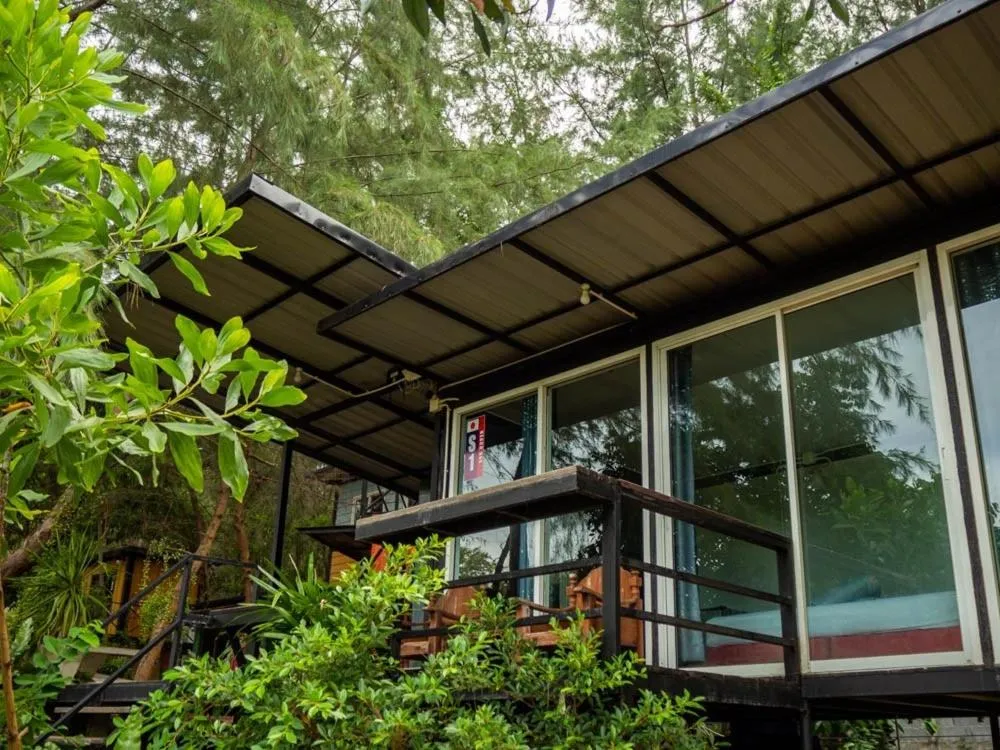 Beach Box Resort at Rimlay Rayong