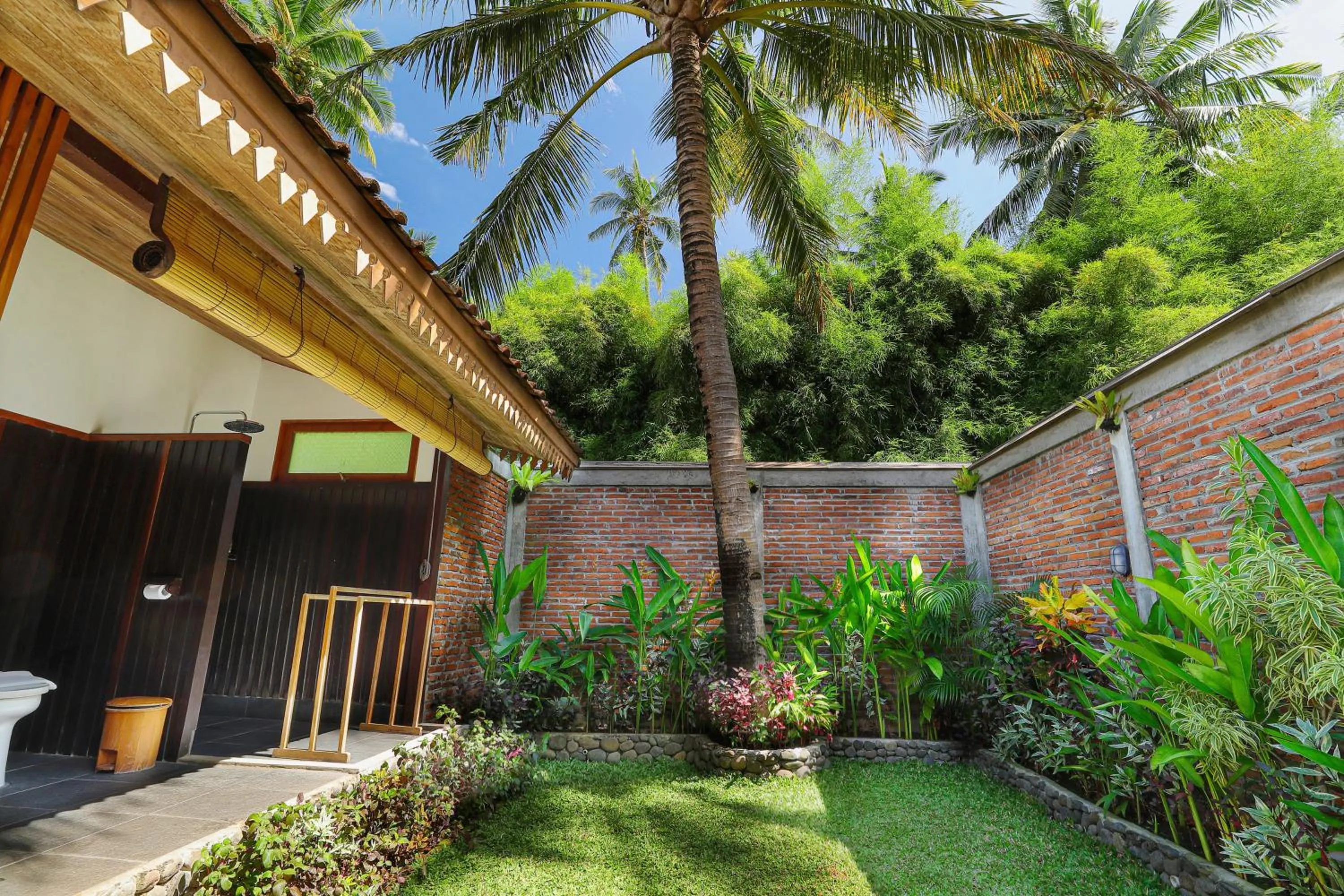 Garden in Villa So Long Banyuwangi - Ijen