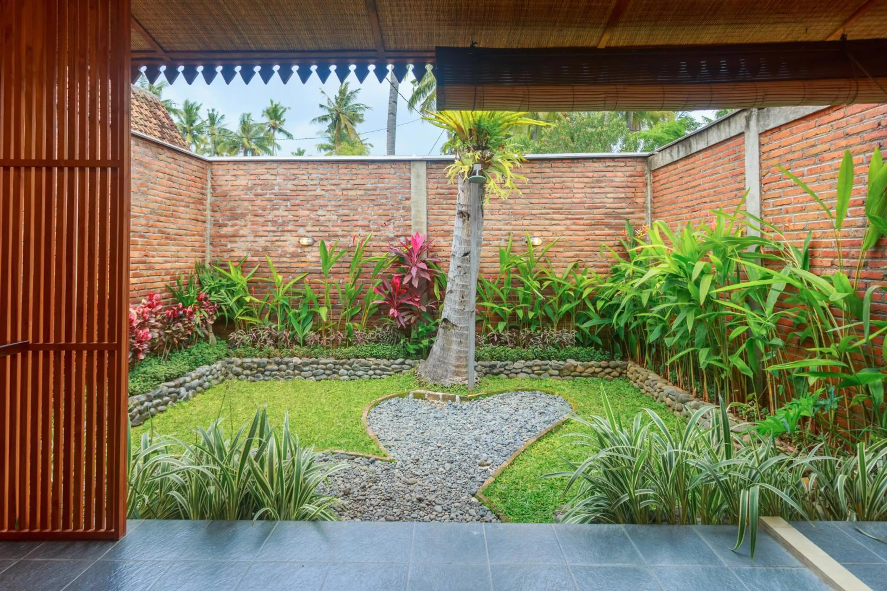 Garden in Villa So Long Banyuwangi - Ijen