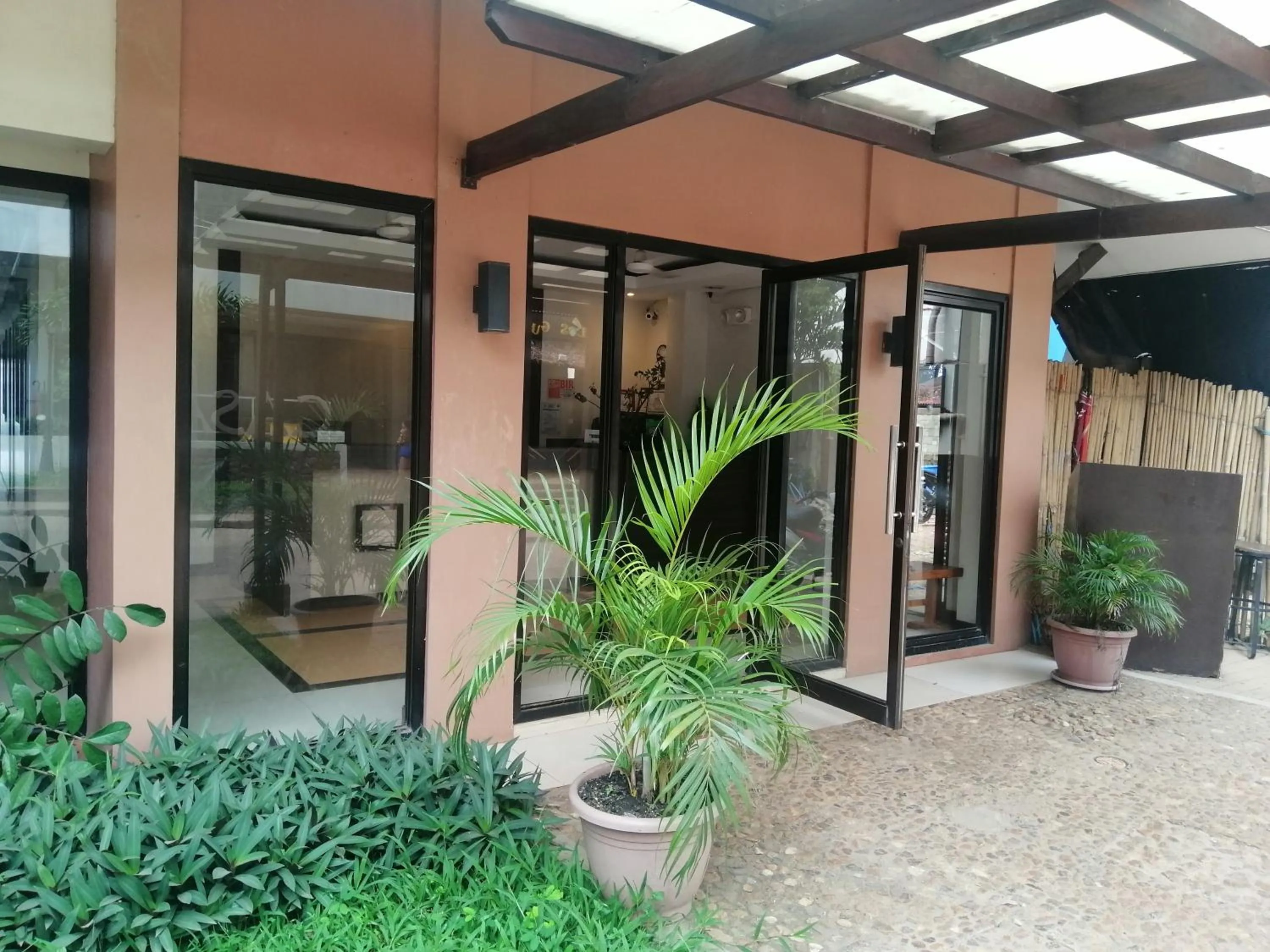 Property building in Coron Ecolodge