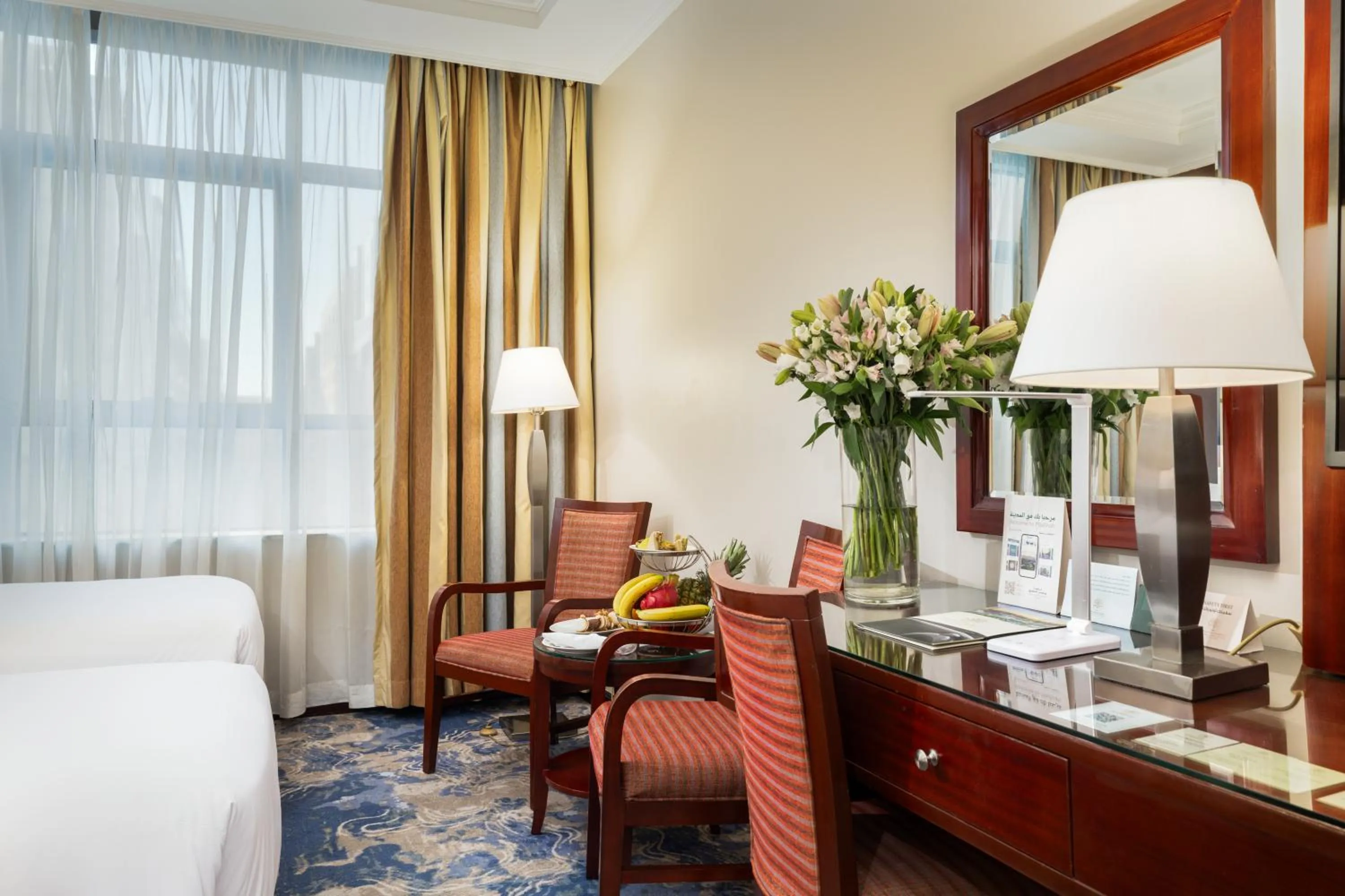 Bedroom, Bed in Emaar Royal Hotel