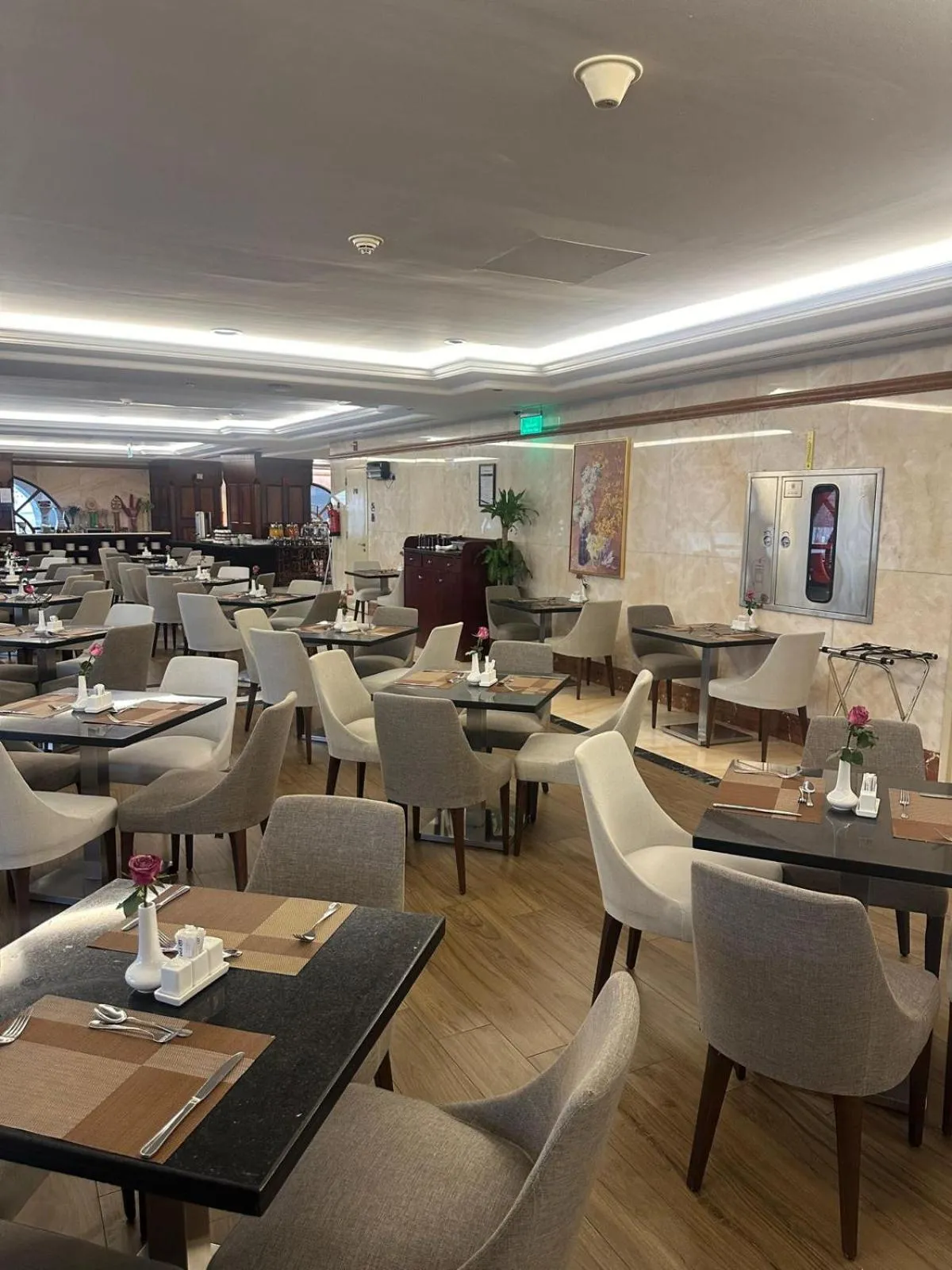 Restaurant/places to eat in Emaar Royal Hotel