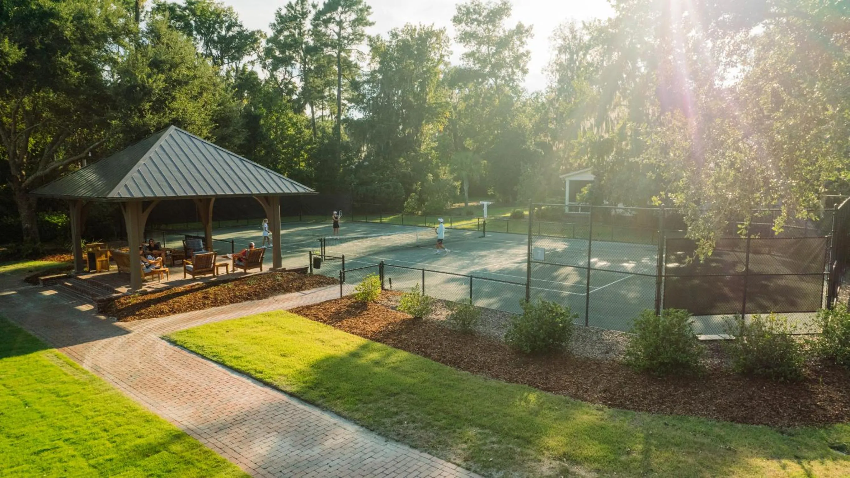 Tennis court in Montage Palmetto Bluff