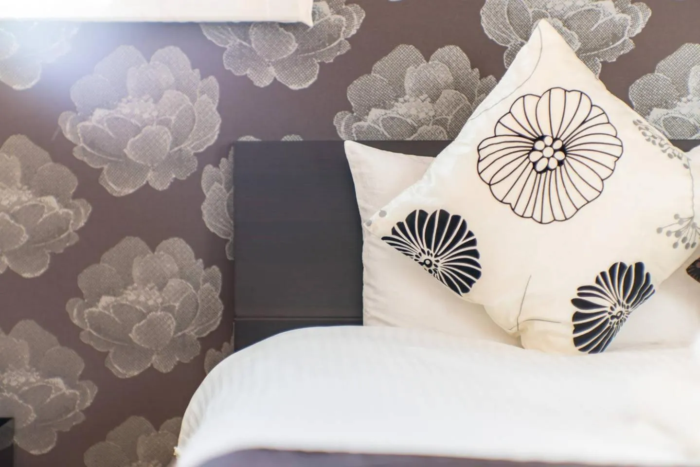 Decorative detail, Bed in Villa Kamakura