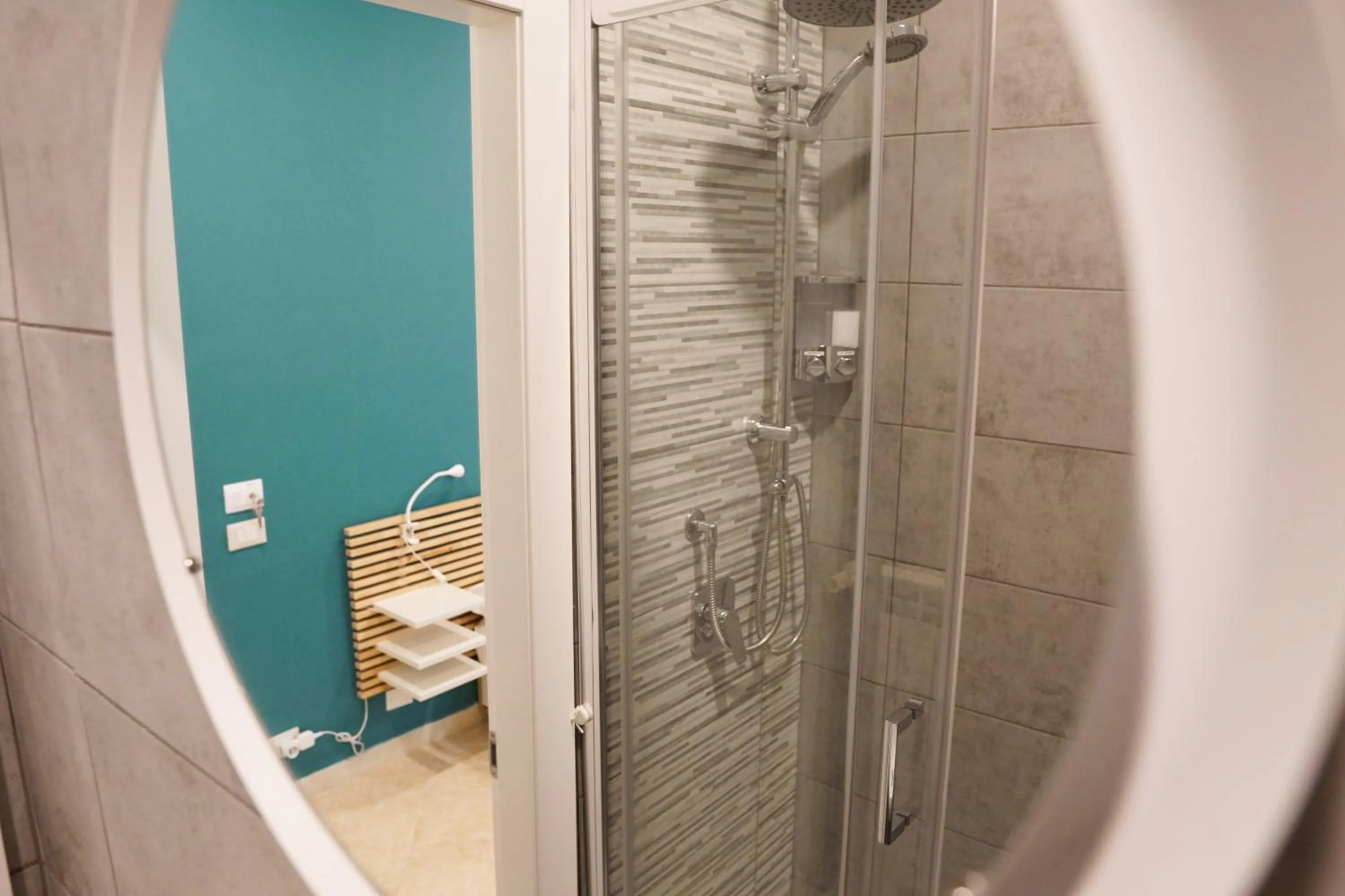 Shower in Roma Trasteverina