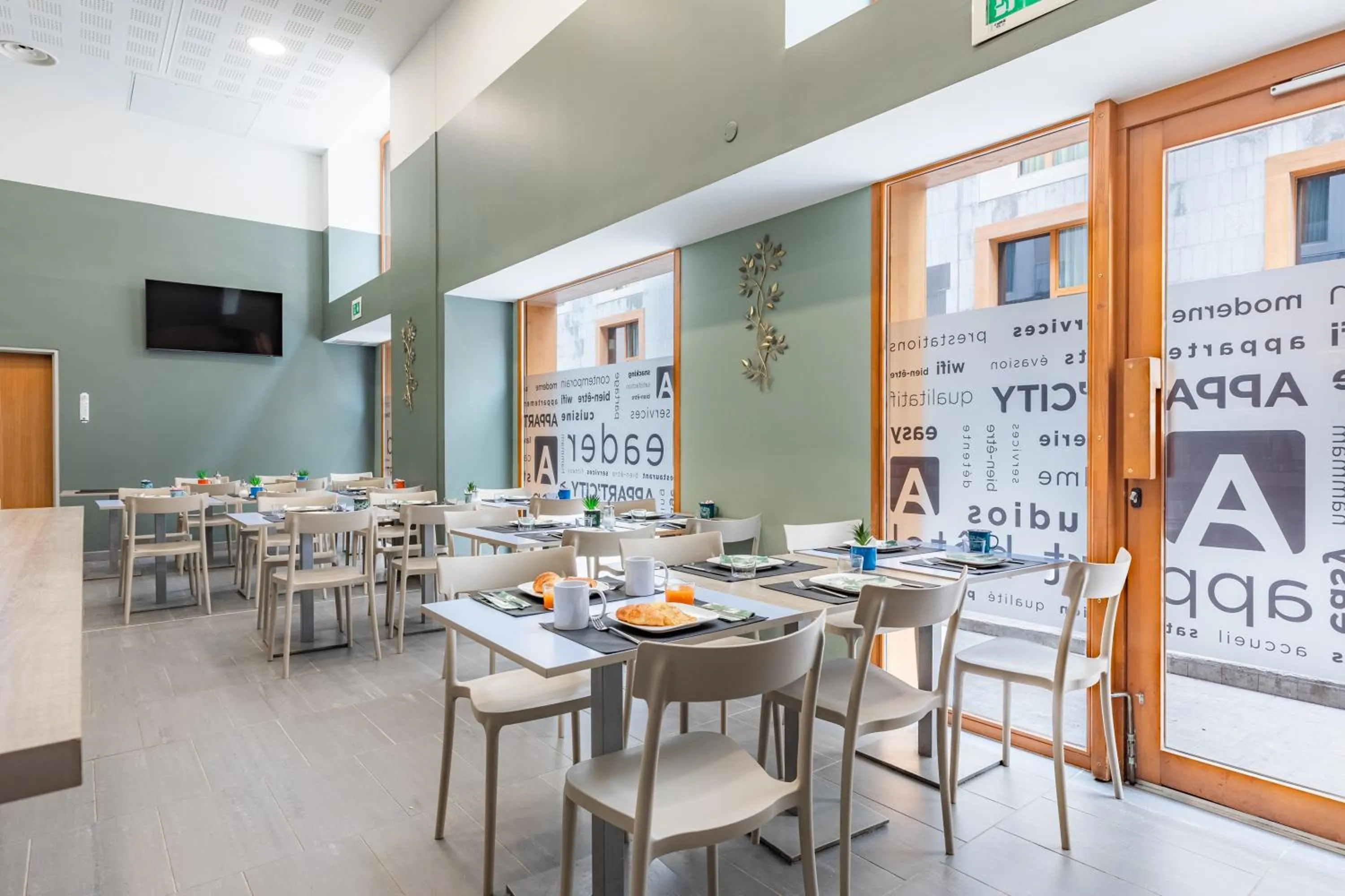 Breakfast in Appart'City Classic Marseille Euromed