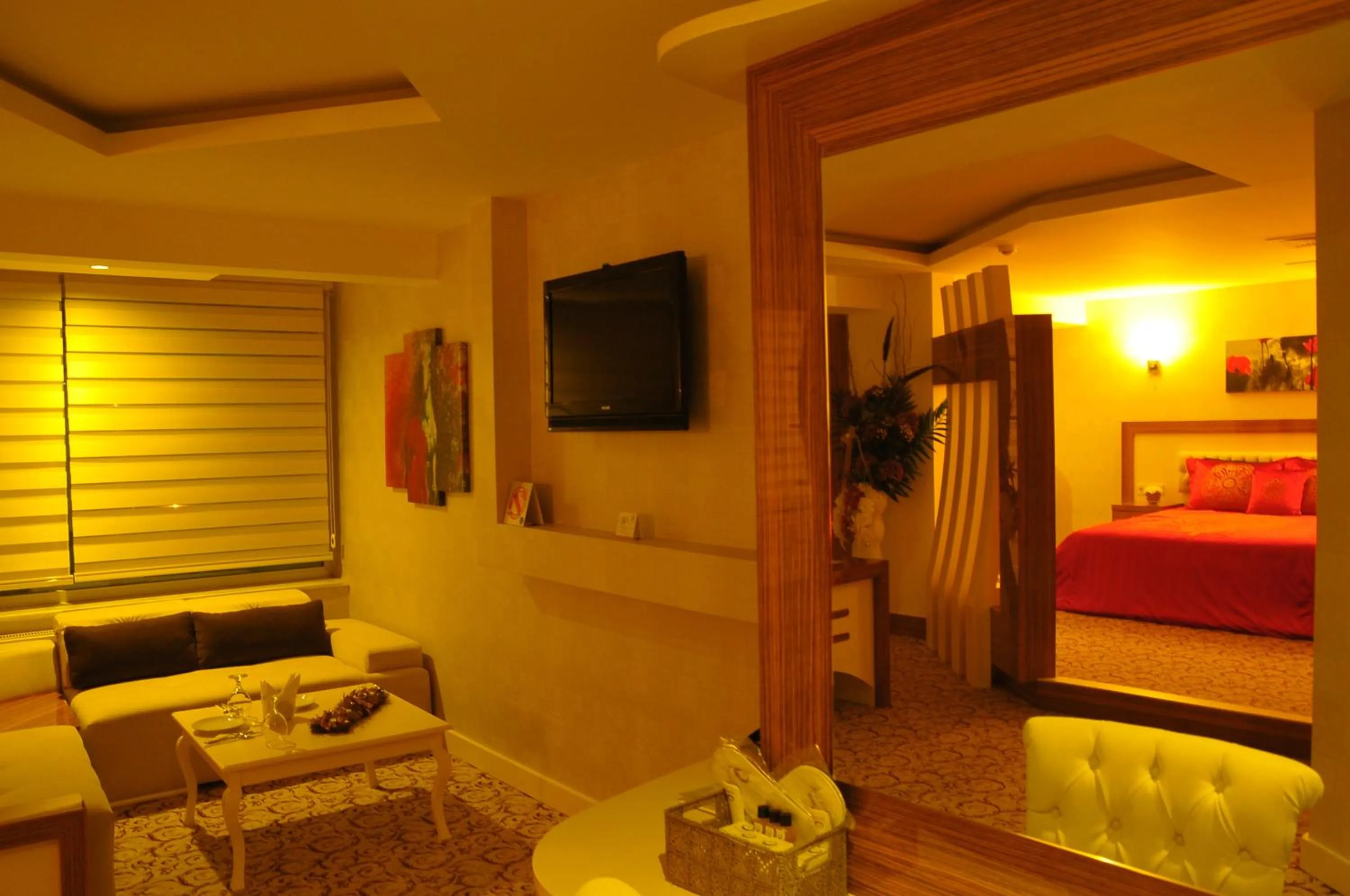 Photo of the whole room, Bed in Hotel Izgi Turhan