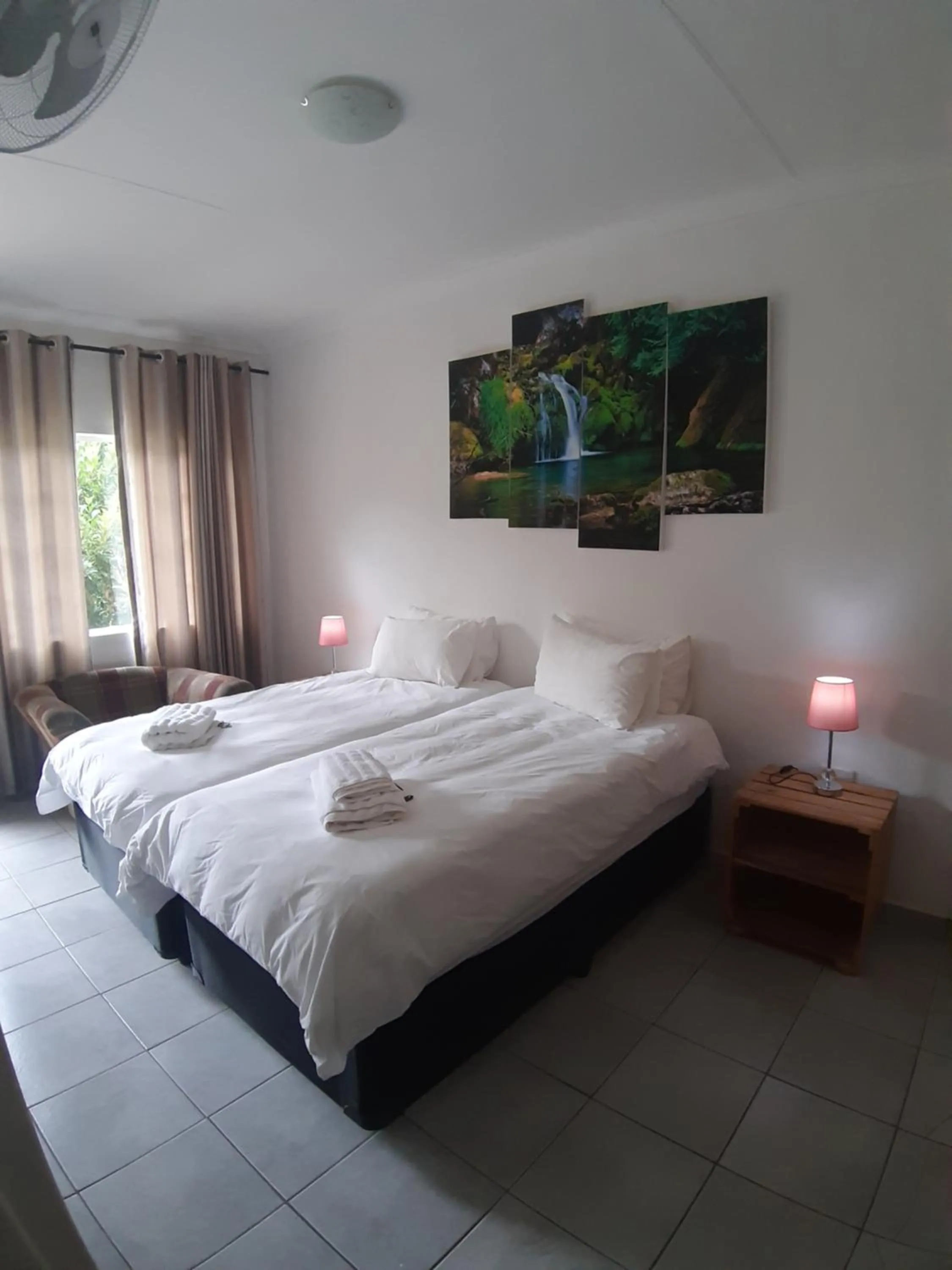 Bed in Wayside Lodge