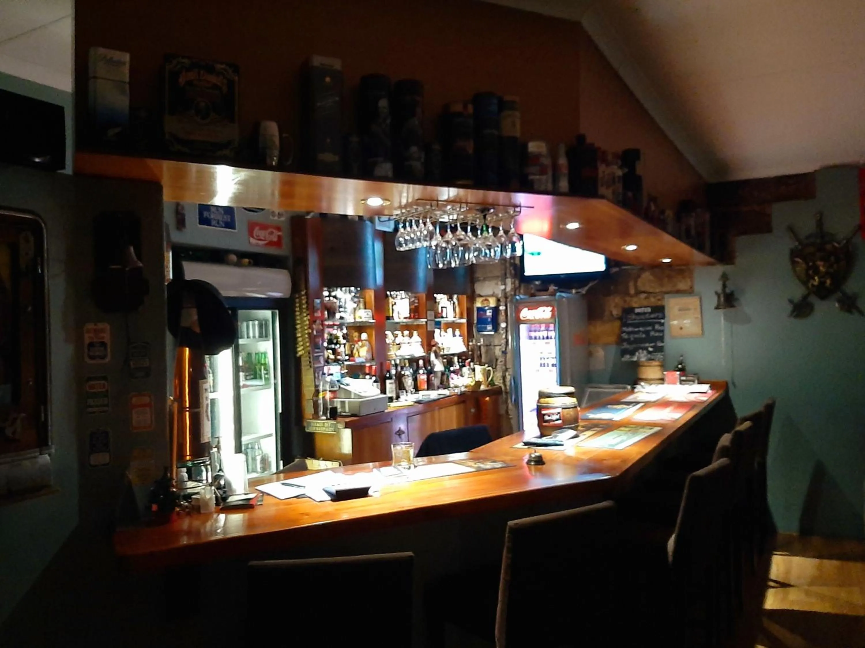 Lounge or bar in Wayside Lodge