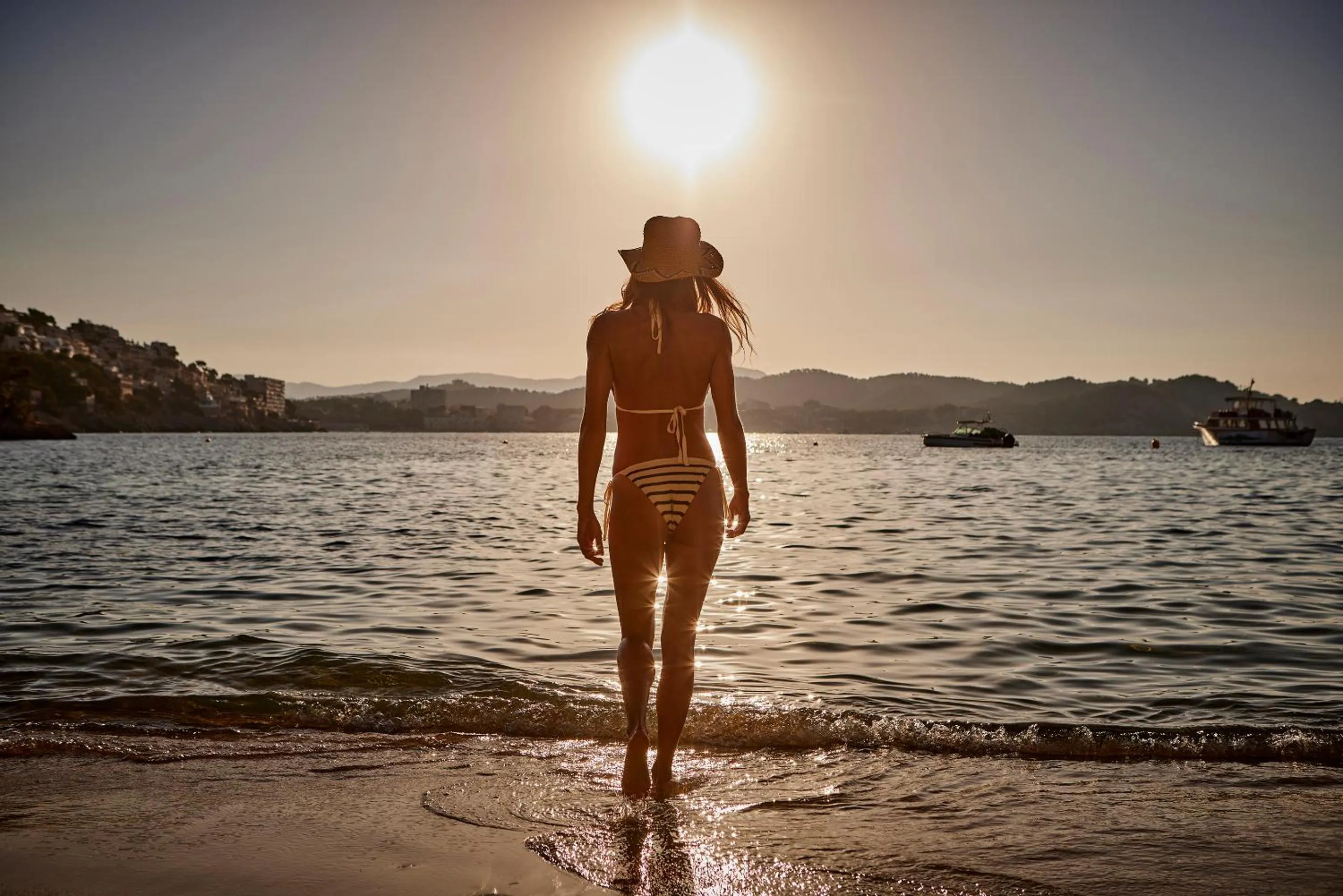 Beach in Universal Aparthotel Don Camilo