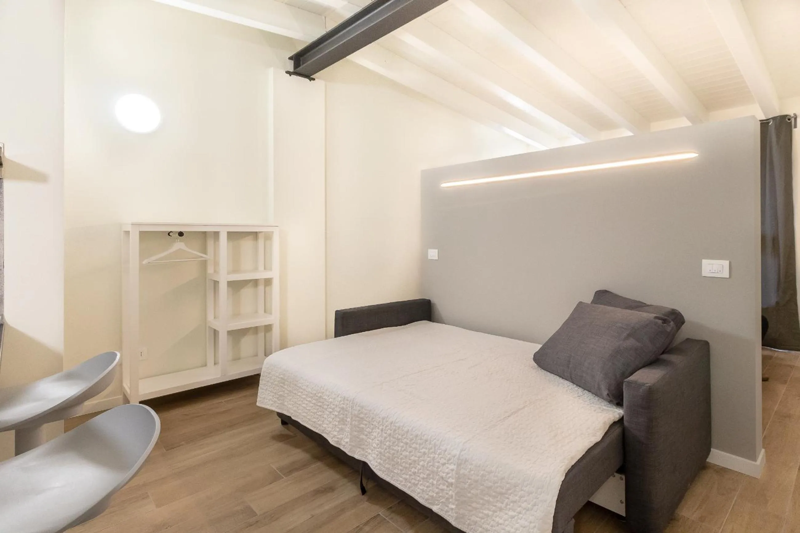 Bed in Alessia's Building- Affori FN