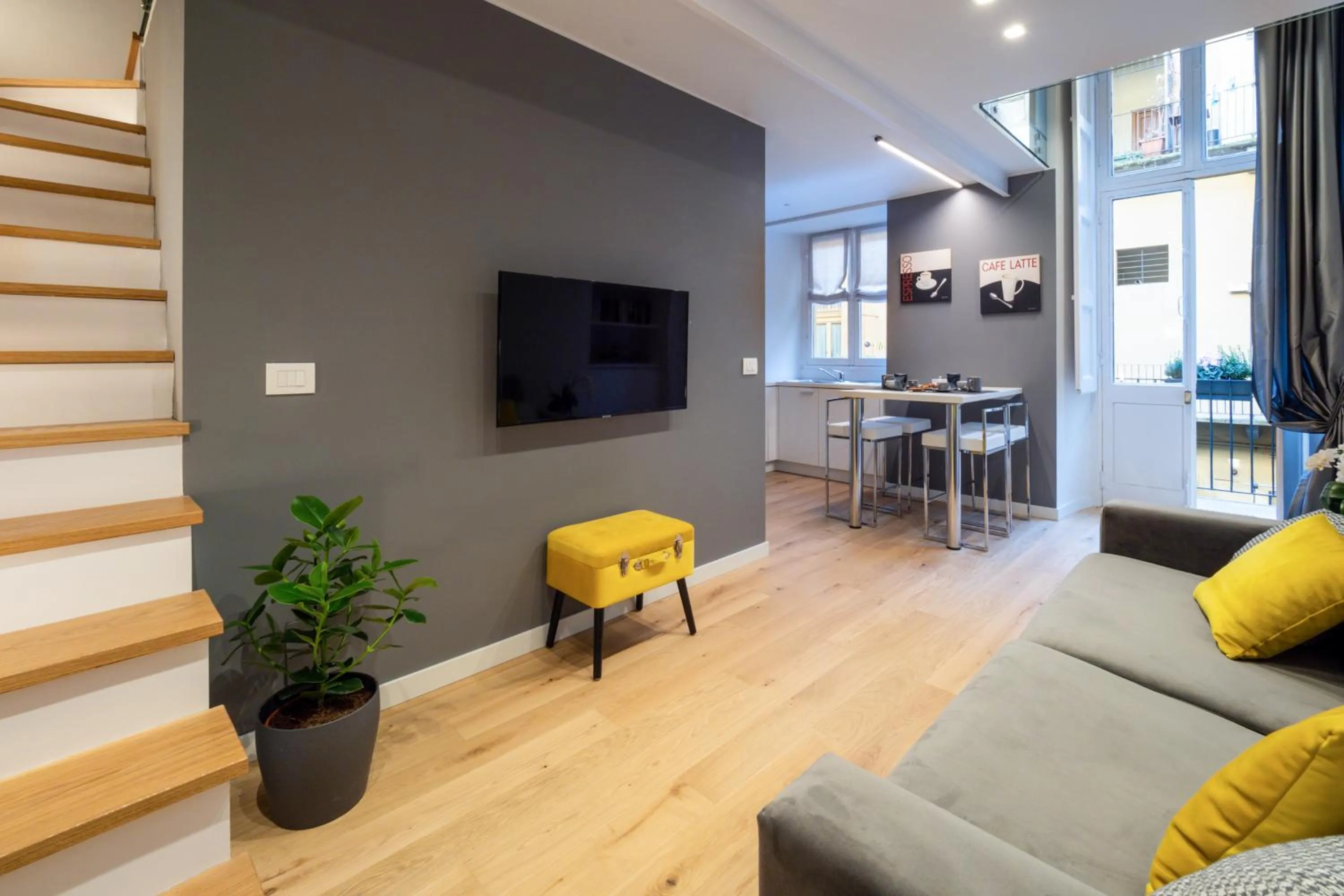 TV and multimedia in Savoia Suites Torino