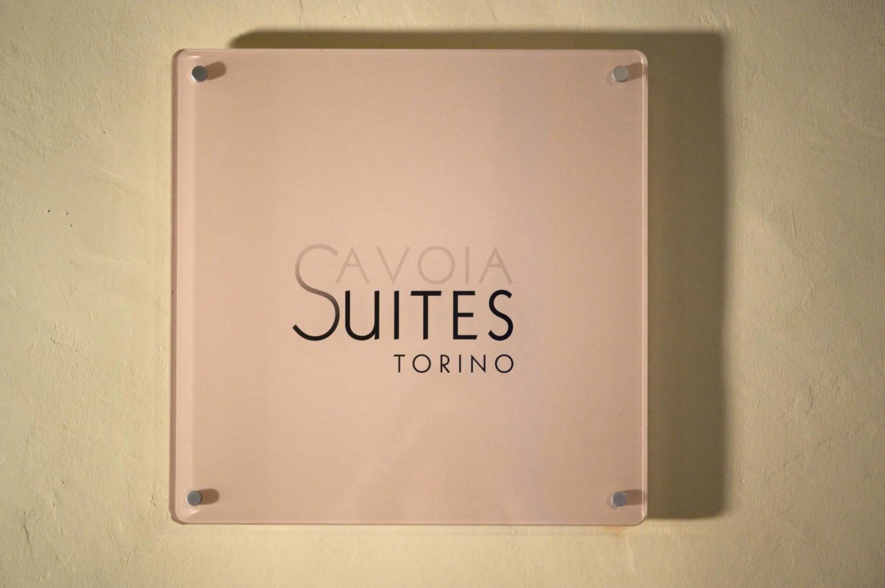 Logo/Certificate/Sign in Savoia Suites Torino